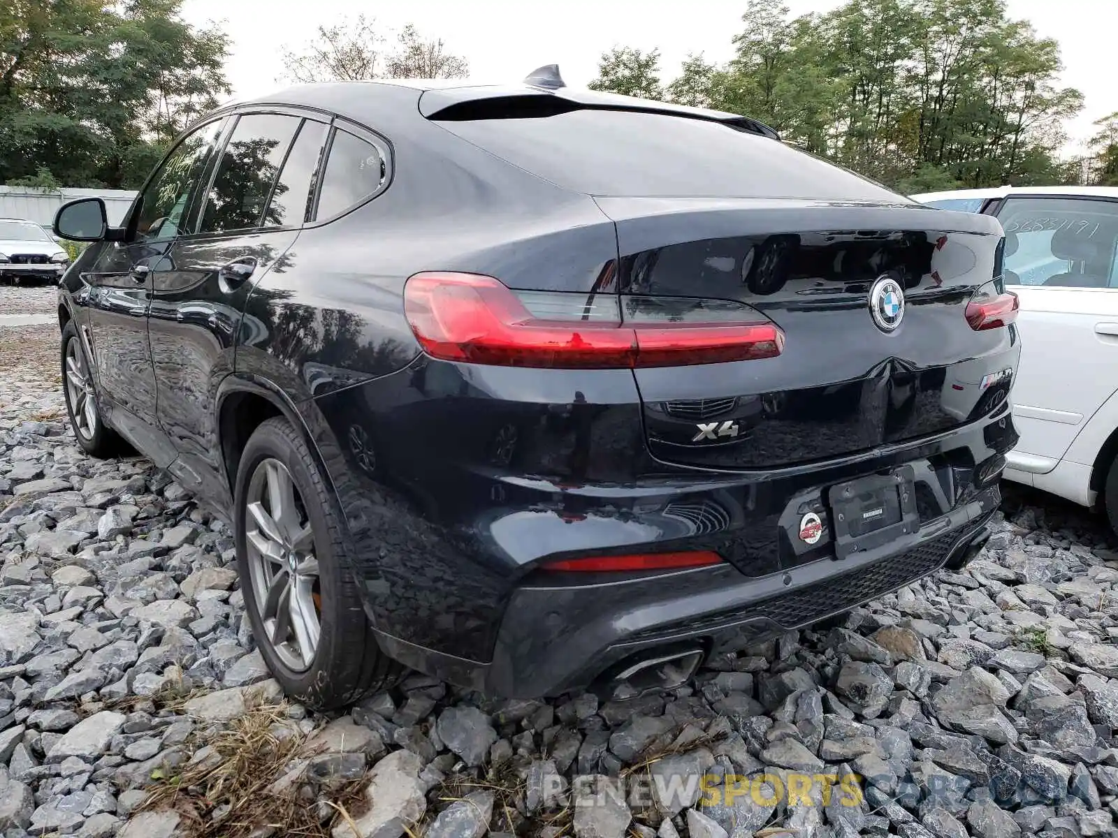 3 Фотография поврежденного автомобиля 5UXUJ5C58KLJ62672 BMW X4 2019