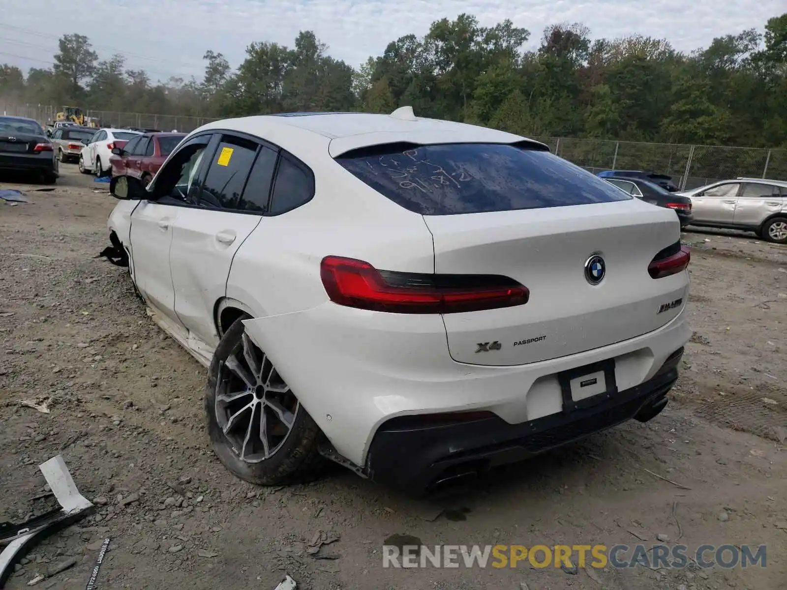 3 Photograph of a damaged car 5UXUJ5C58KLJ63367 BMW X4 2019