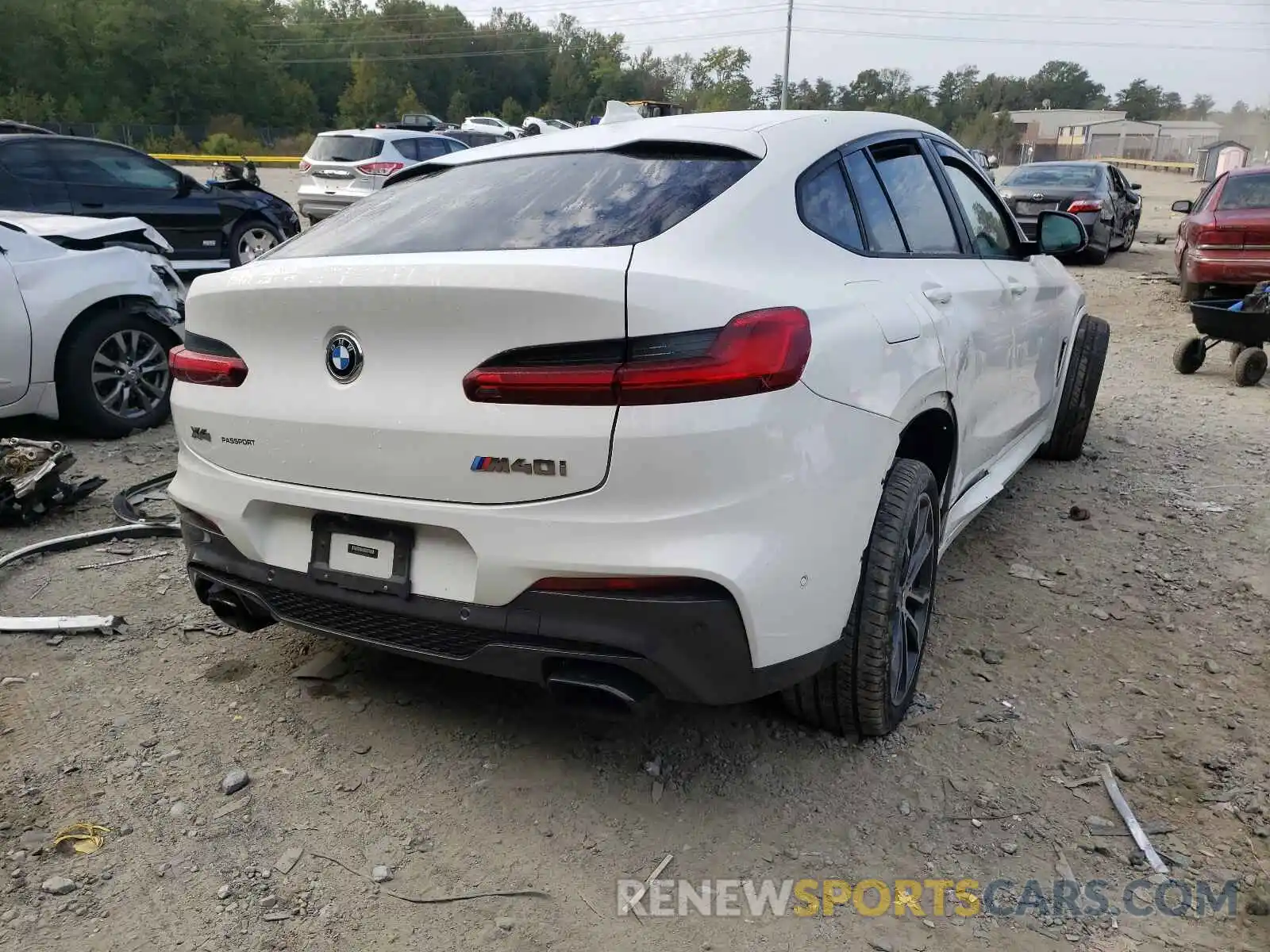 4 Photograph of a damaged car 5UXUJ5C58KLJ63367 BMW X4 2019