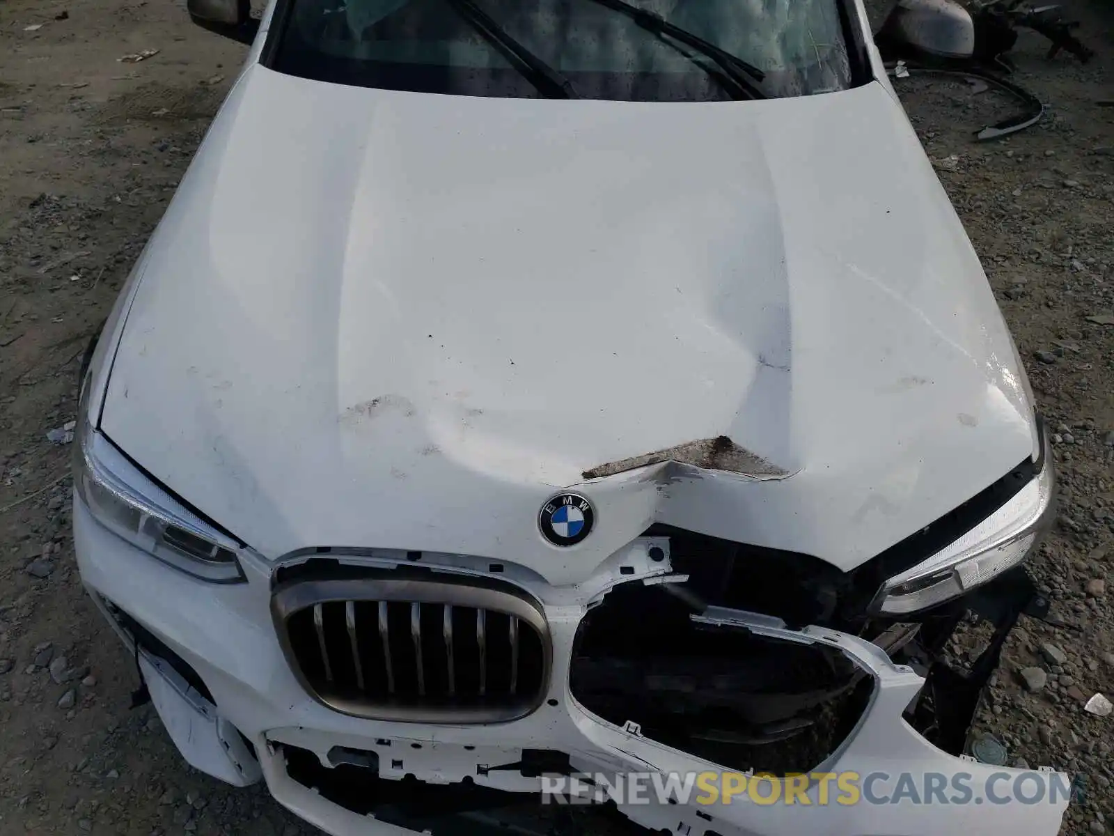 7 Photograph of a damaged car 5UXUJ5C58KLJ63367 BMW X4 2019