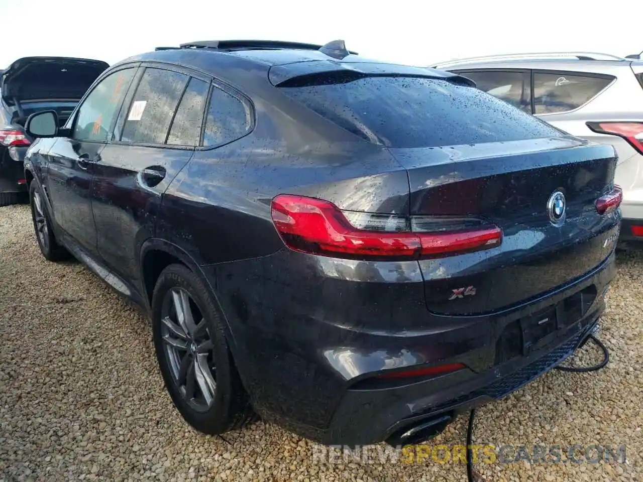 3 Photograph of a damaged car 5UXUJ5C59KLJ62499 BMW X4 2019