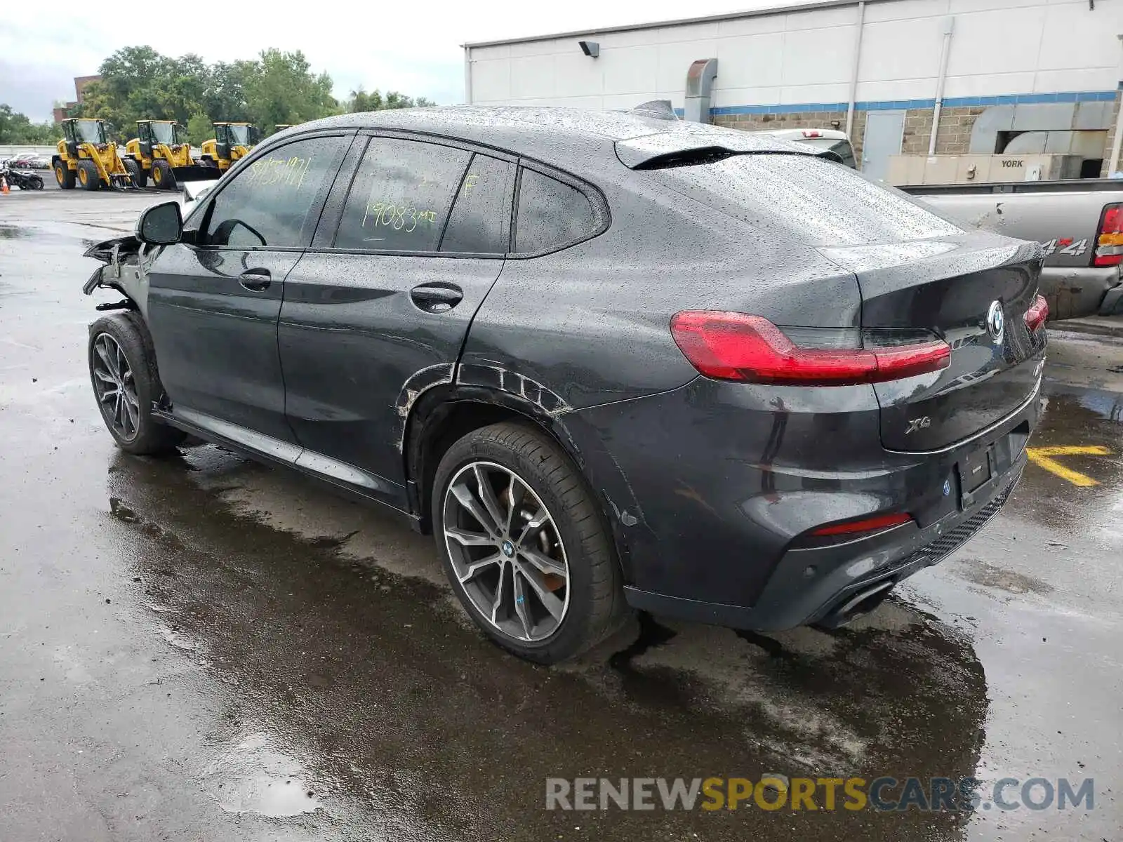 3 Photograph of a damaged car 5UXUJ5C59KLJ63362 BMW X4 2019