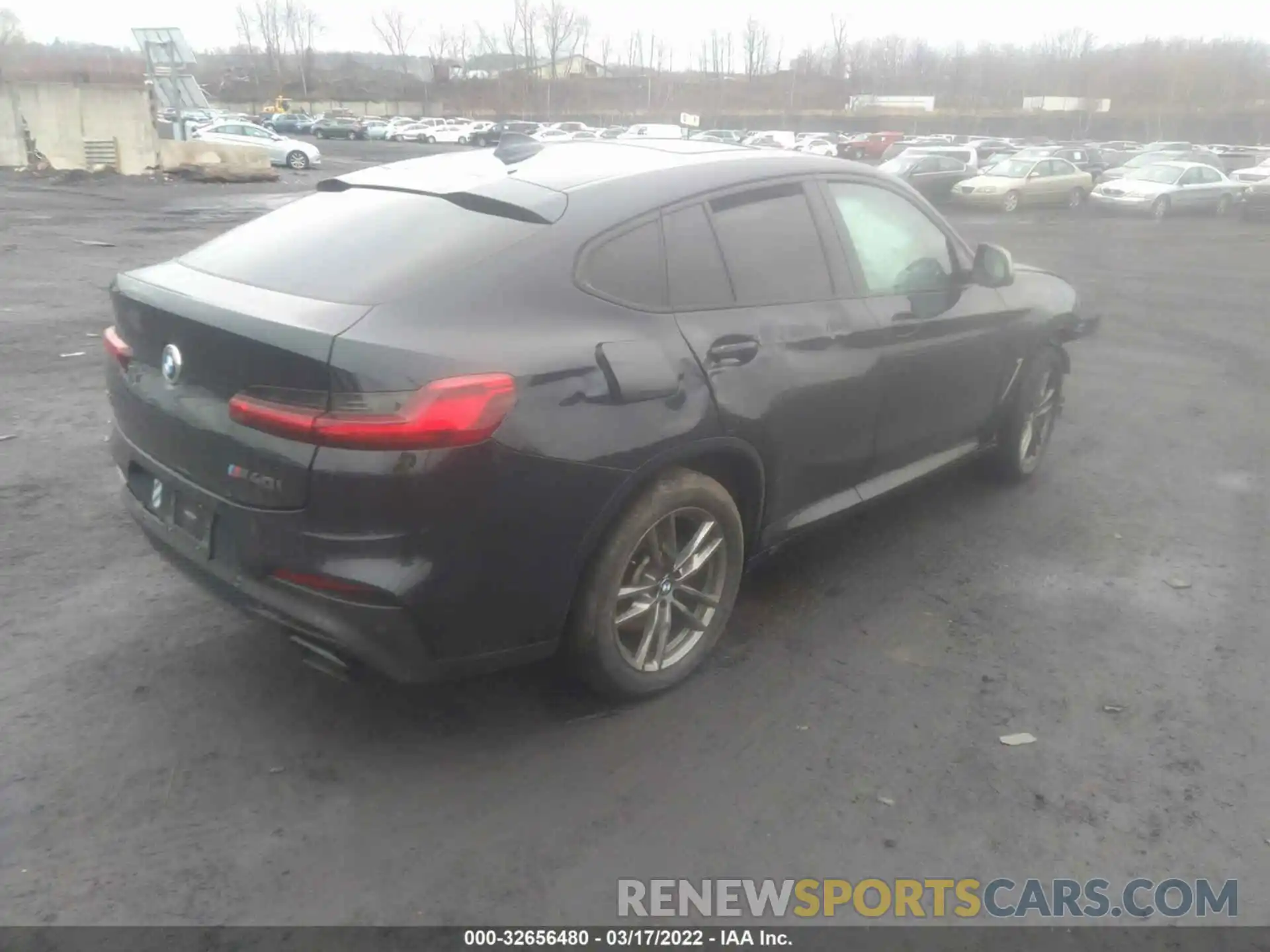 4 Photograph of a damaged car 5UXUJ5C59KLJ64351 BMW X4 2019