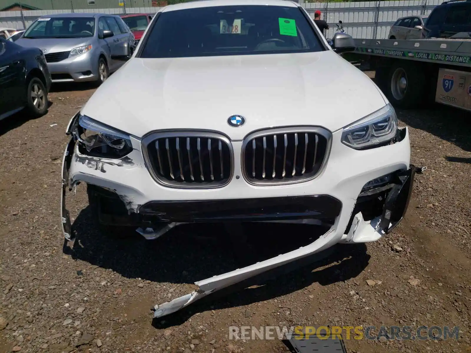 9 Photograph of a damaged car 5UXUJ5C5XK9A32635 BMW X4 2019