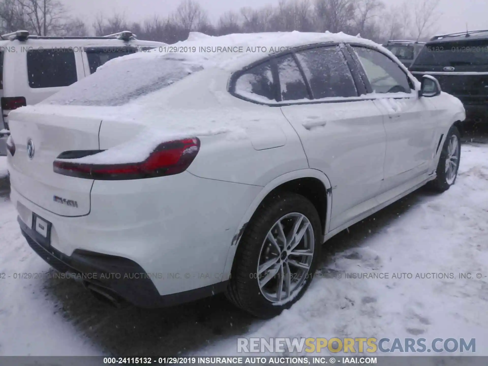 4 Photograph of a damaged car 5UXUJ5C5XKLJ62673 BMW X4 2019