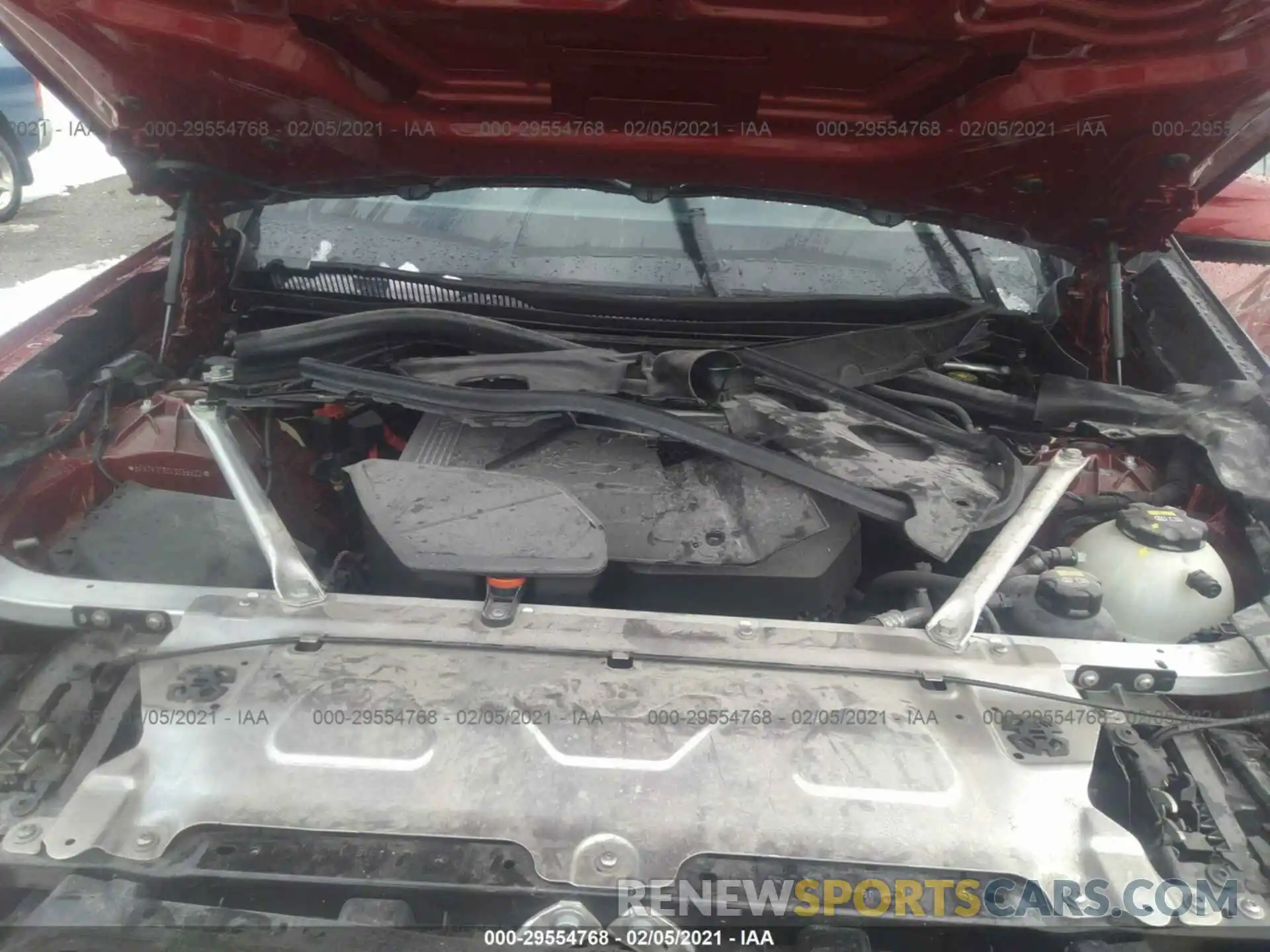 10 Photograph of a damaged car 5UX2V1C00L9C56622 BMW X4 2020