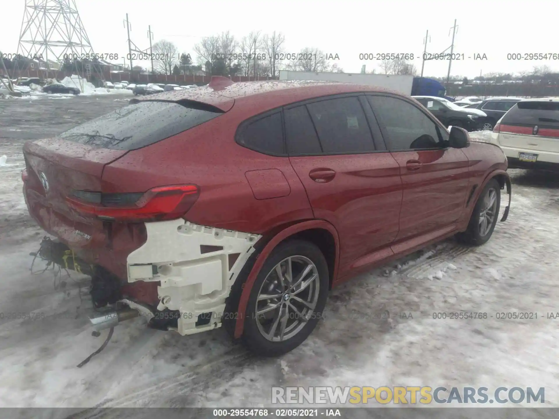 4 Photograph of a damaged car 5UX2V1C00L9C56622 BMW X4 2020