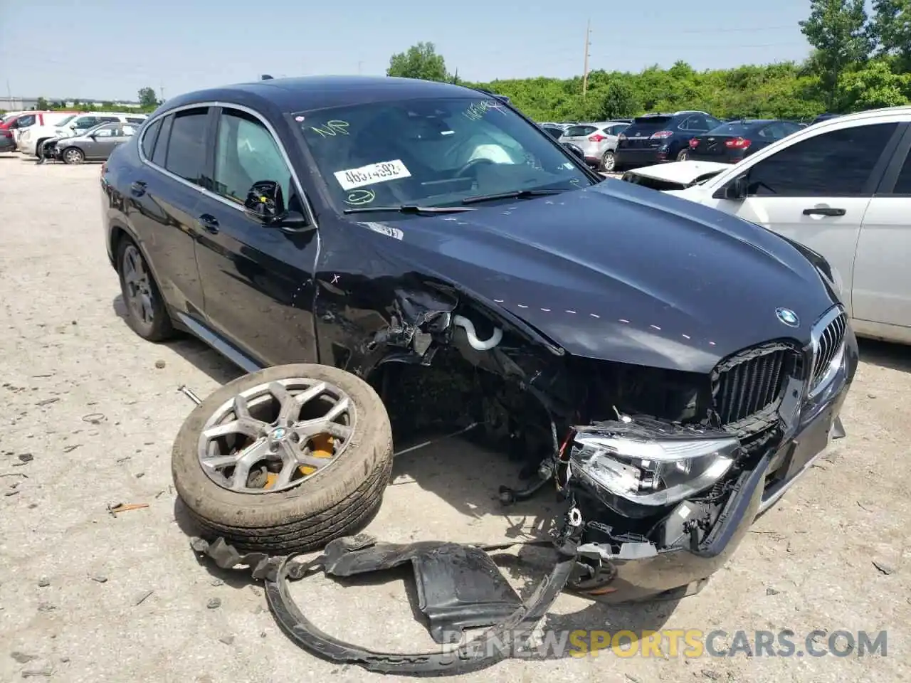 1 Photograph of a damaged car 5UX2V1C01L9B26901 BMW X4 2020