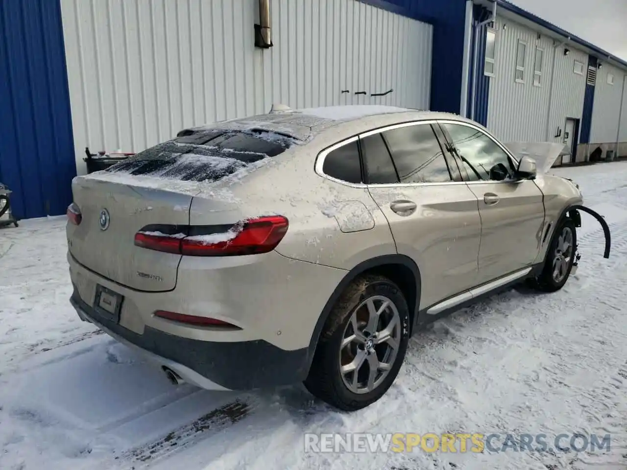 4 Photograph of a damaged car 5UX2V1C01L9C01855 BMW X4 2020