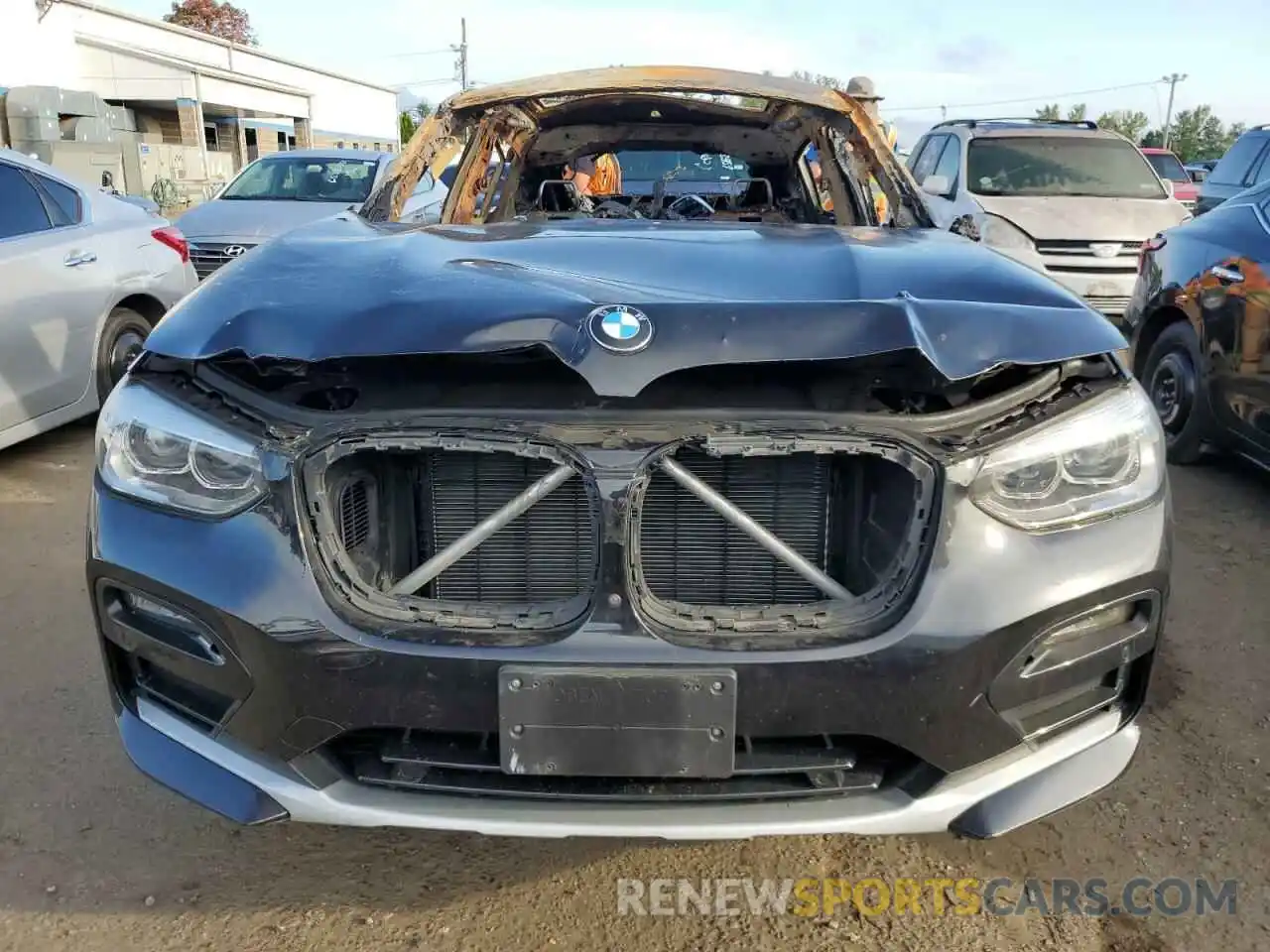 5 Photograph of a damaged car 5UX2V1C01L9D67597 BMW X4 2020