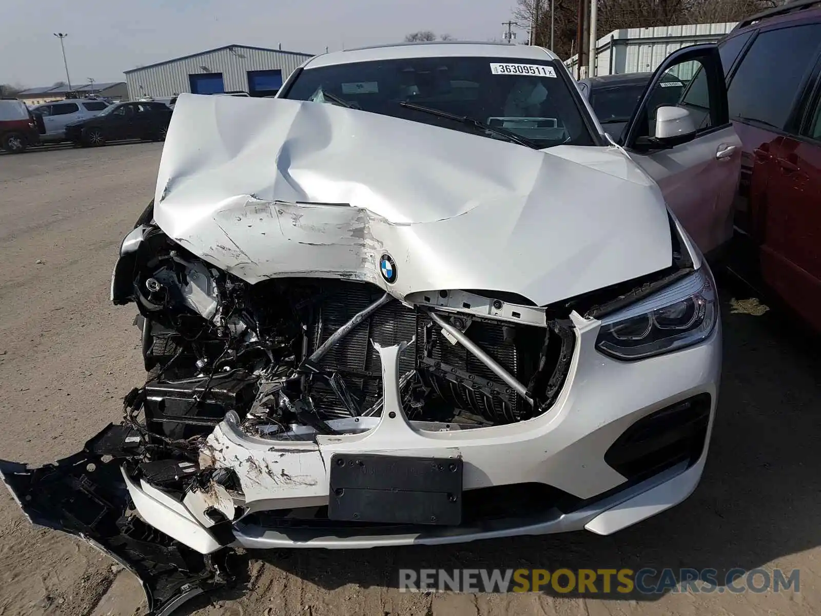 7 Photograph of a damaged car 5UX2V1C01LLE67301 BMW X4 2020