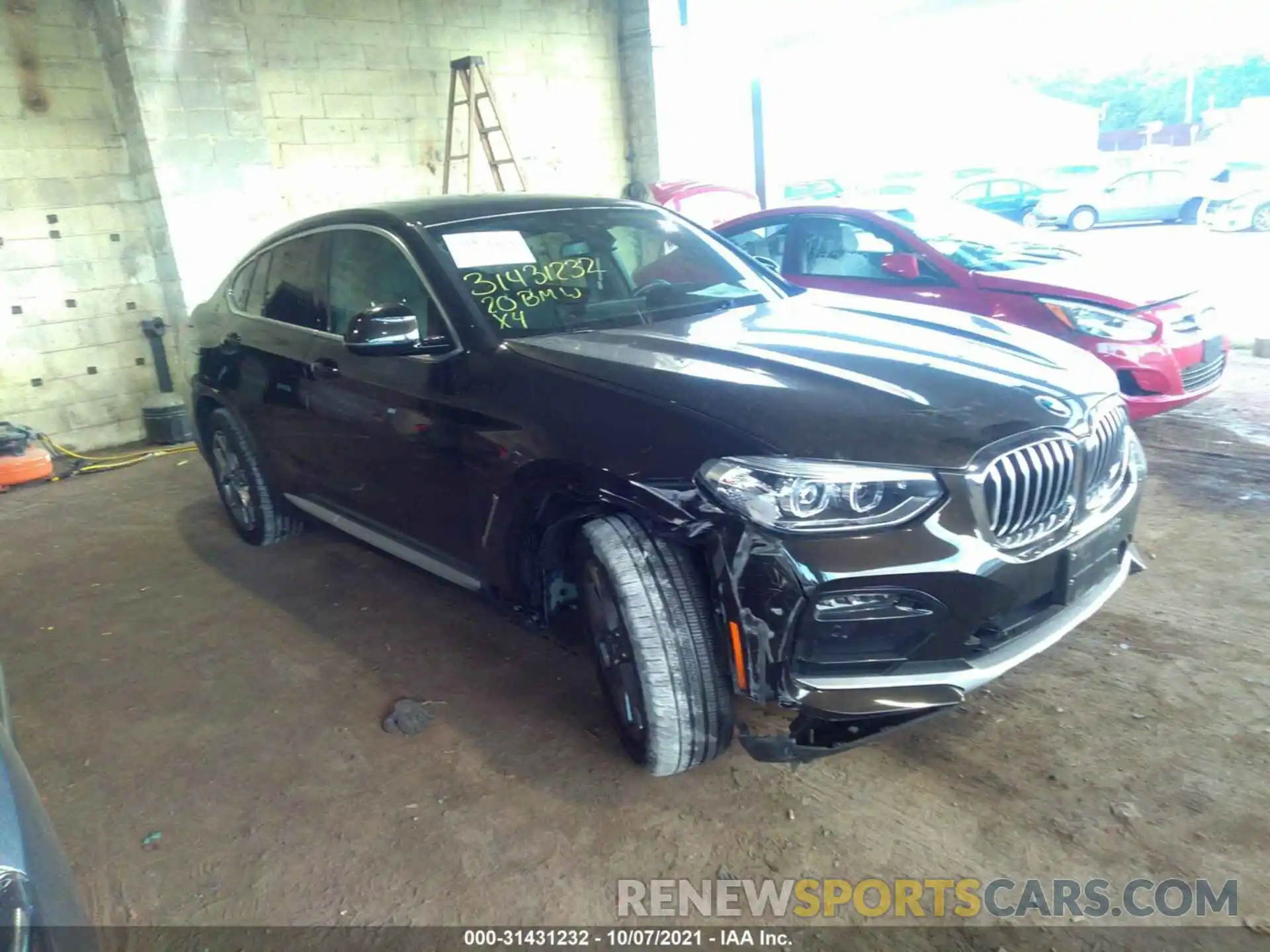 1 Photograph of a damaged car 5UX2V1C02L9B74553 BMW X4 2020