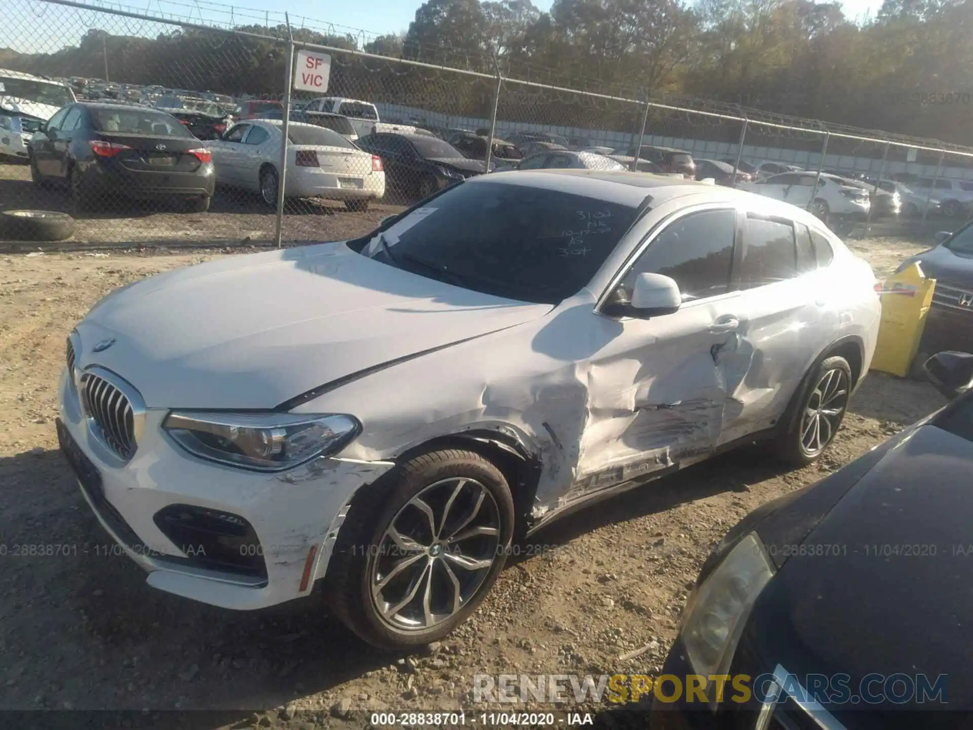 2 Photograph of a damaged car 5UX2V1C02LLE67470 BMW X4 2020