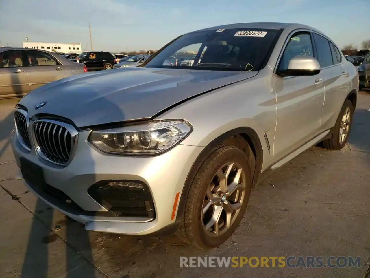 2 Photograph of a damaged car 5UX2V1C02LLE67484 BMW X4 2020