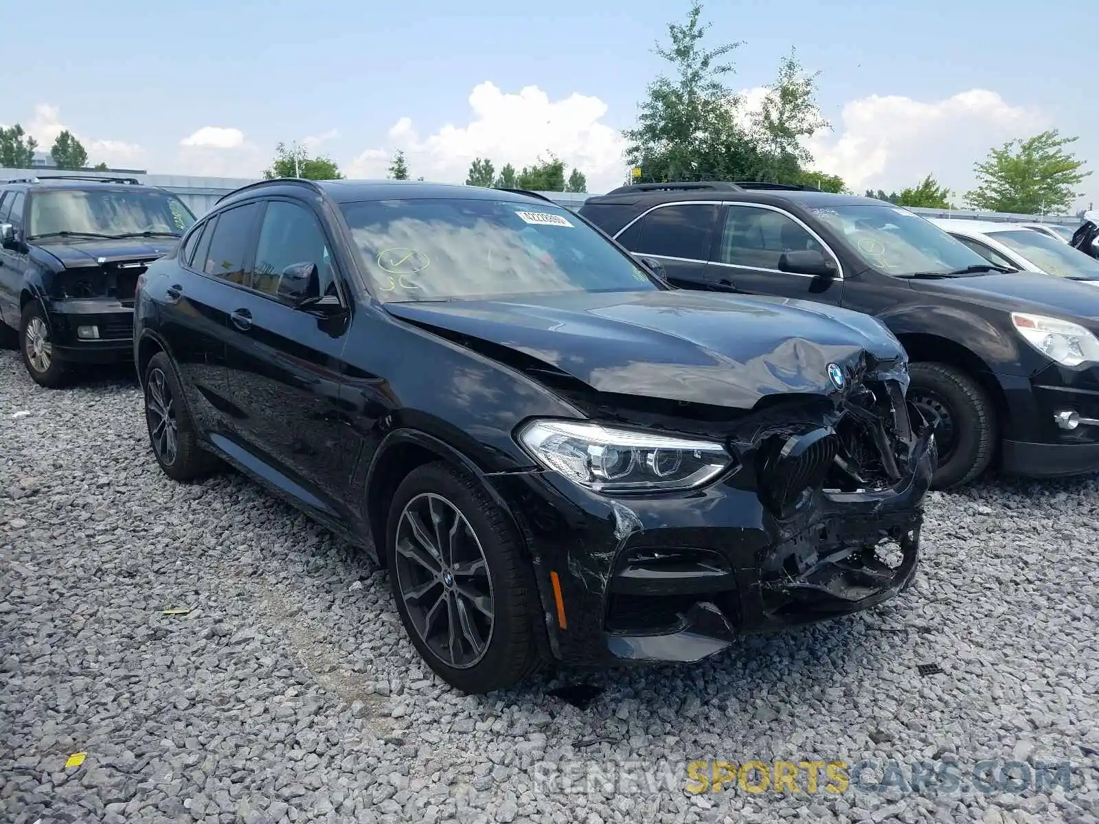 1 Photograph of a damaged car 5UX2V1C02LLZ32617 BMW X4 2020