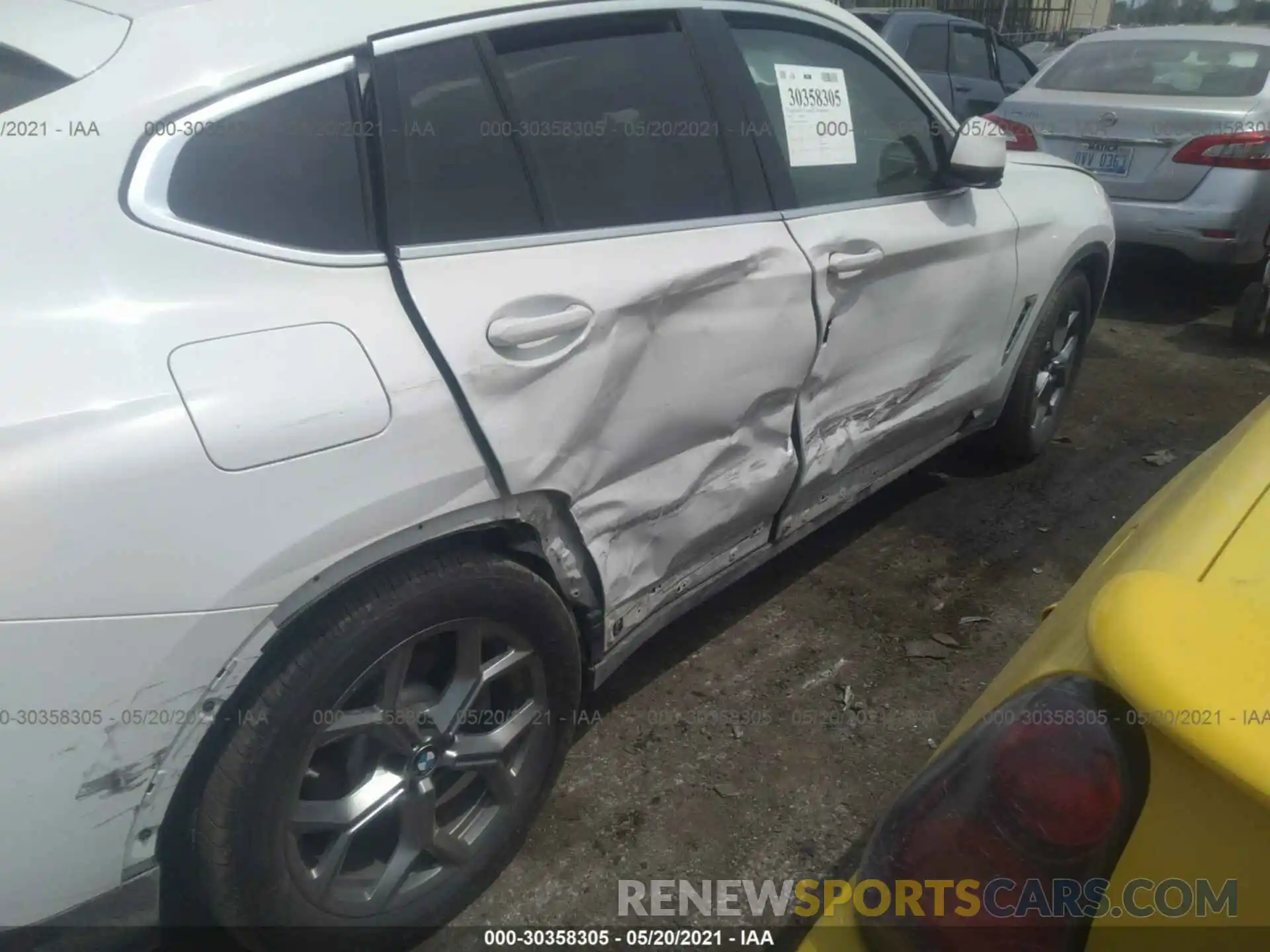 6 Photograph of a damaged car 5UX2V1C03L9B34529 BMW X4 2020