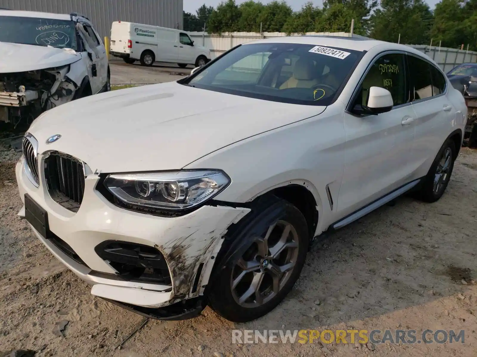 2 Photograph of a damaged car 5UX2V1C03L9B57308 BMW X4 2020