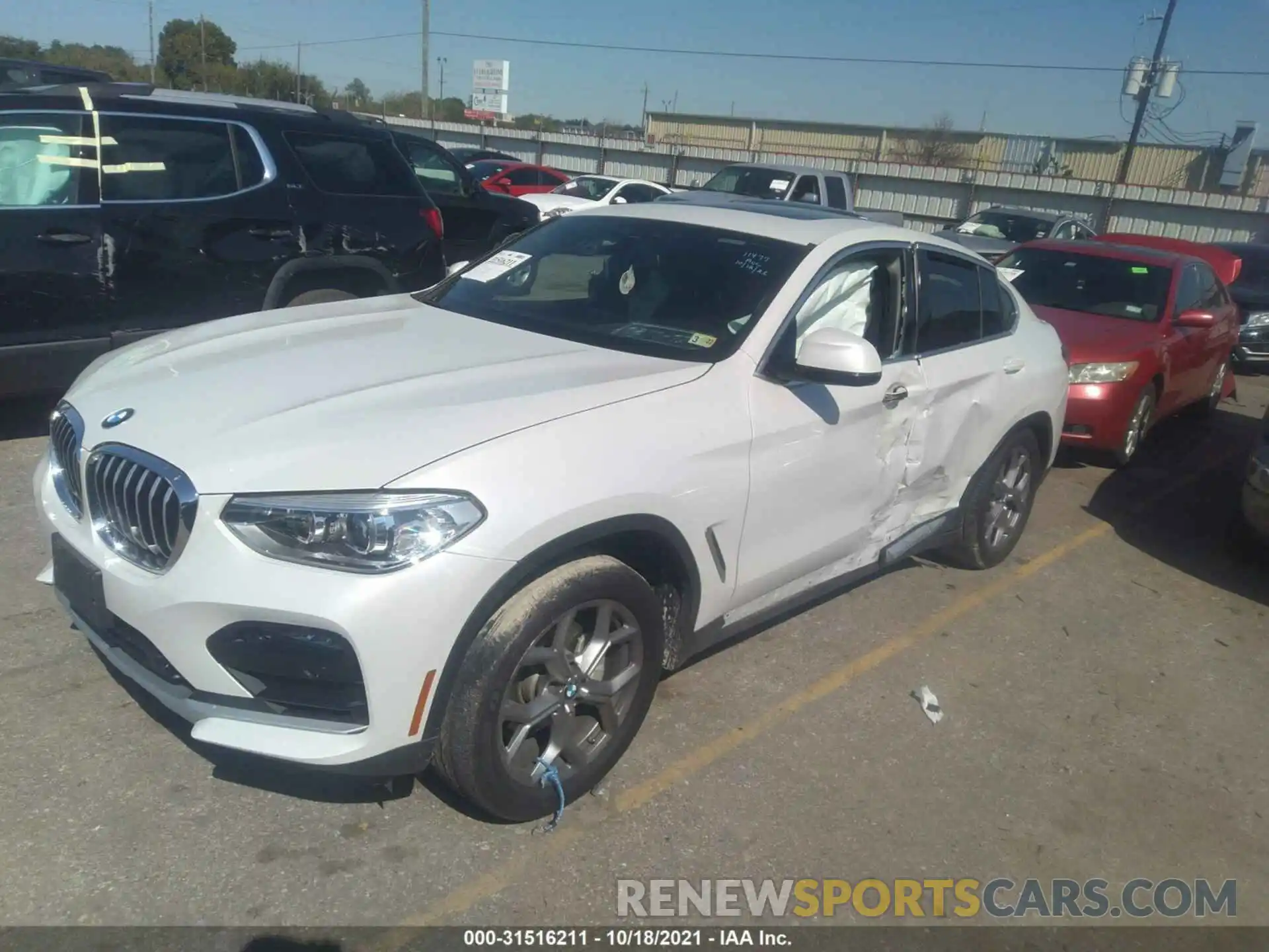 2 Photograph of a damaged car 5UX2V1C03LLZ32819 BMW X4 2020