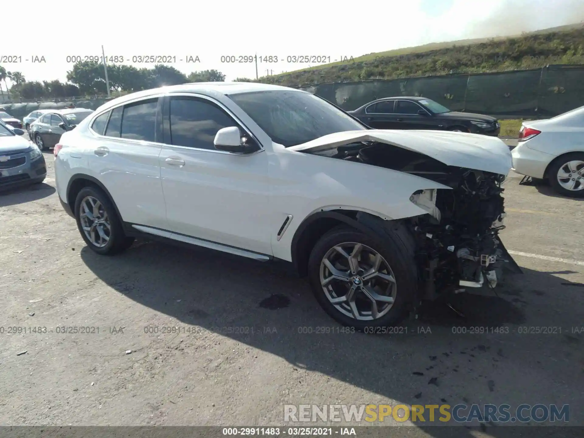 1 Photograph of a damaged car 5UX2V1C04L9B17643 BMW X4 2020