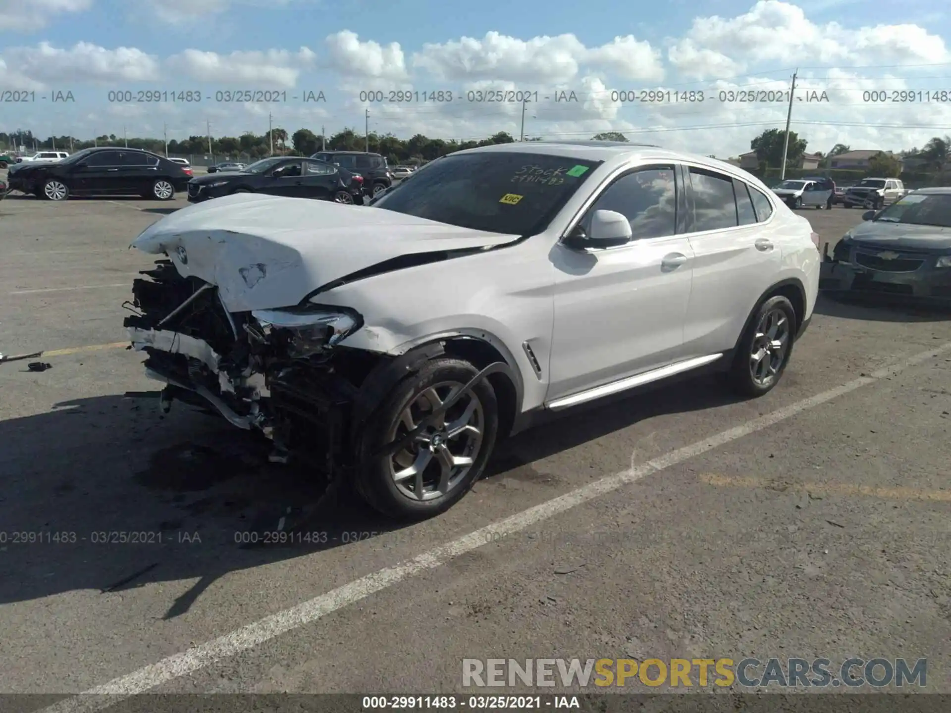 2 Фотография поврежденного автомобиля 5UX2V1C04L9B17643 BMW X4 2020