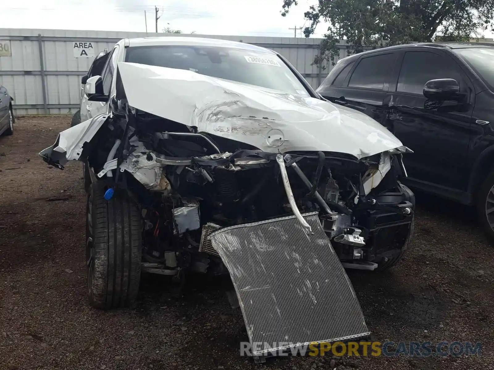 7 Photograph of a damaged car 5UX2V1C04L9C09187 BMW X4 2020