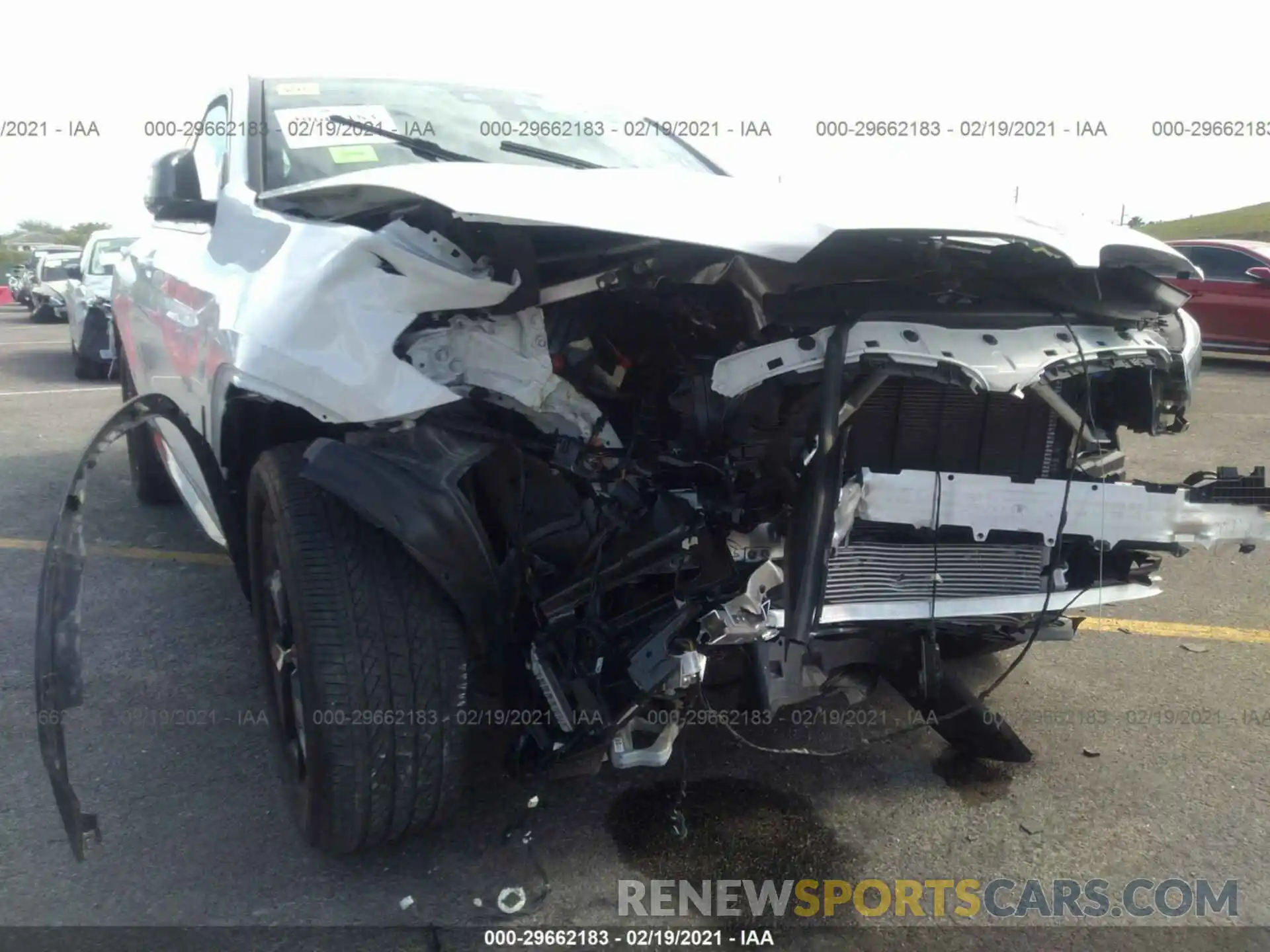 6 Photograph of a damaged car 5UX2V1C05L9C68071 BMW X4 2020