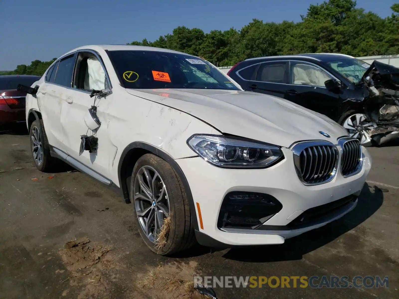 1 Photograph of a damaged car 5UX2V1C06L9B62468 BMW X4 2020