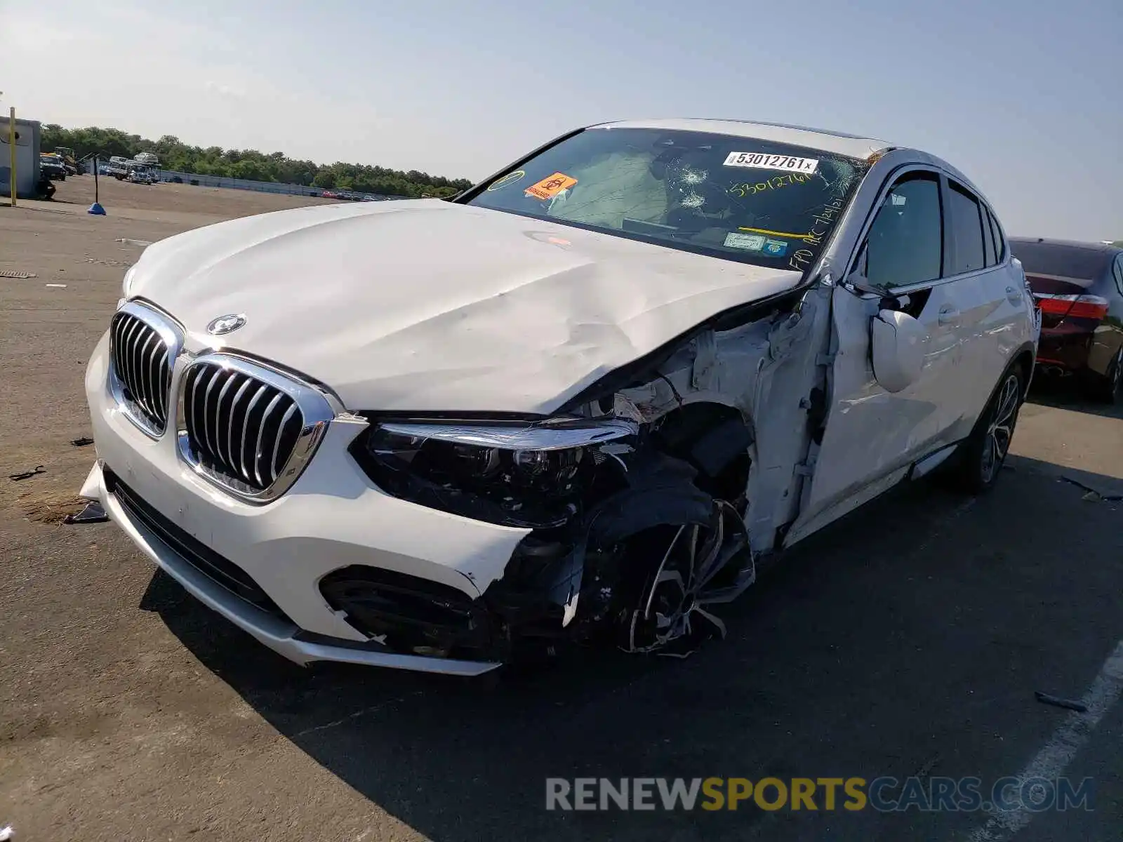 2 Photograph of a damaged car 5UX2V1C06L9B62468 BMW X4 2020