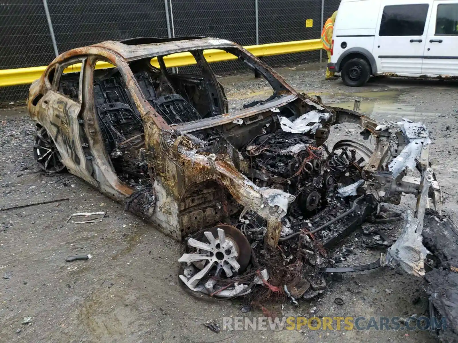 1 Photograph of a damaged car 5UX2V1C07L9B37448 BMW X4 2020