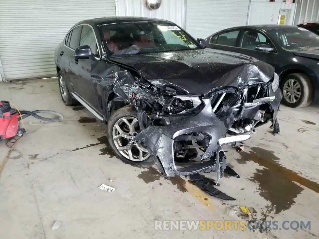 1 Photograph of a damaged car 5UX2V1C08L9B74234 BMW X4 2020