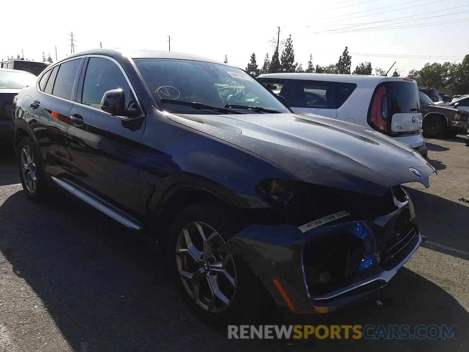 1 Photograph of a damaged car 5UX2V1C09L9B53649 BMW X4 2020