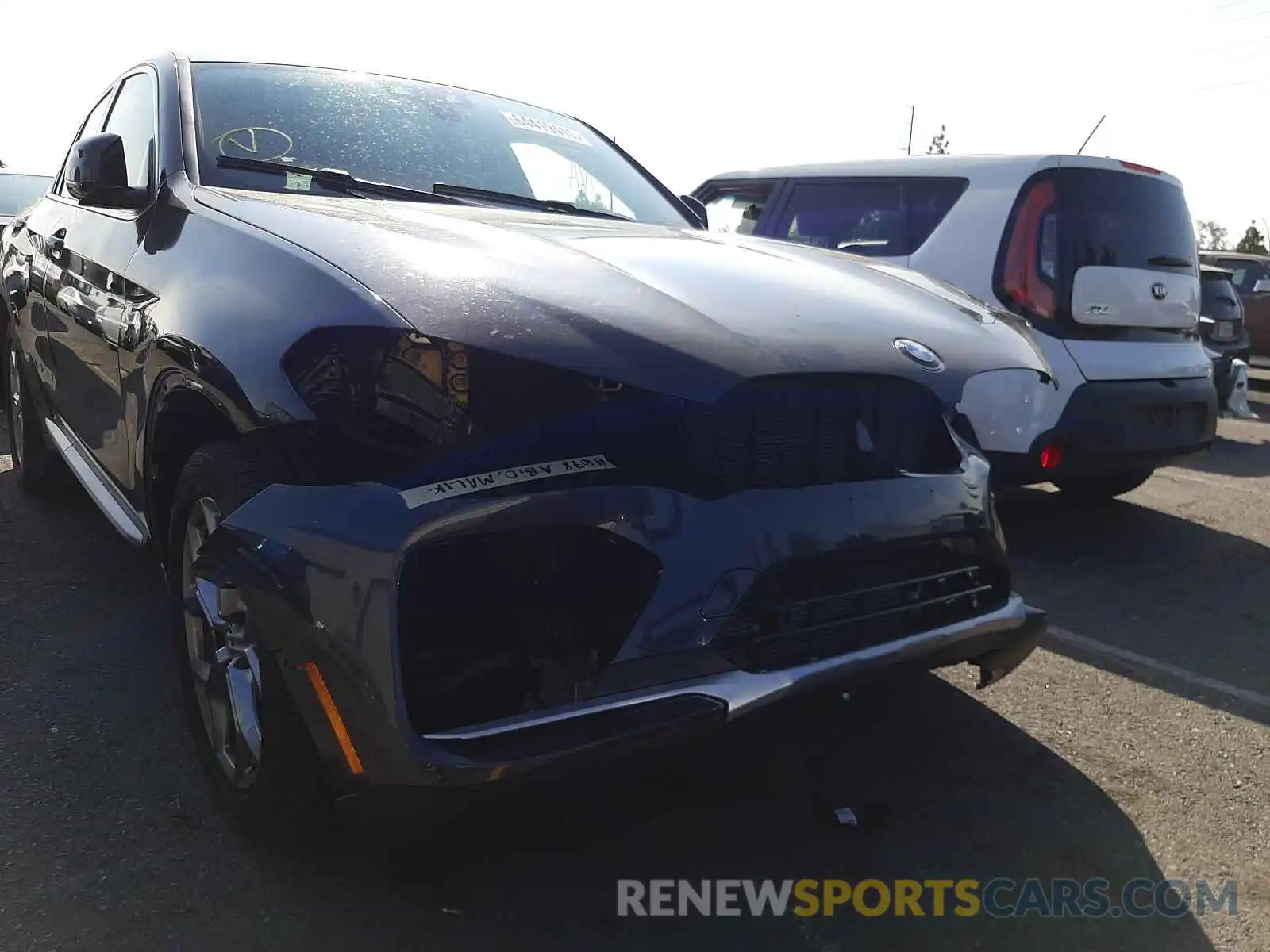 9 Photograph of a damaged car 5UX2V1C09L9B53649 BMW X4 2020