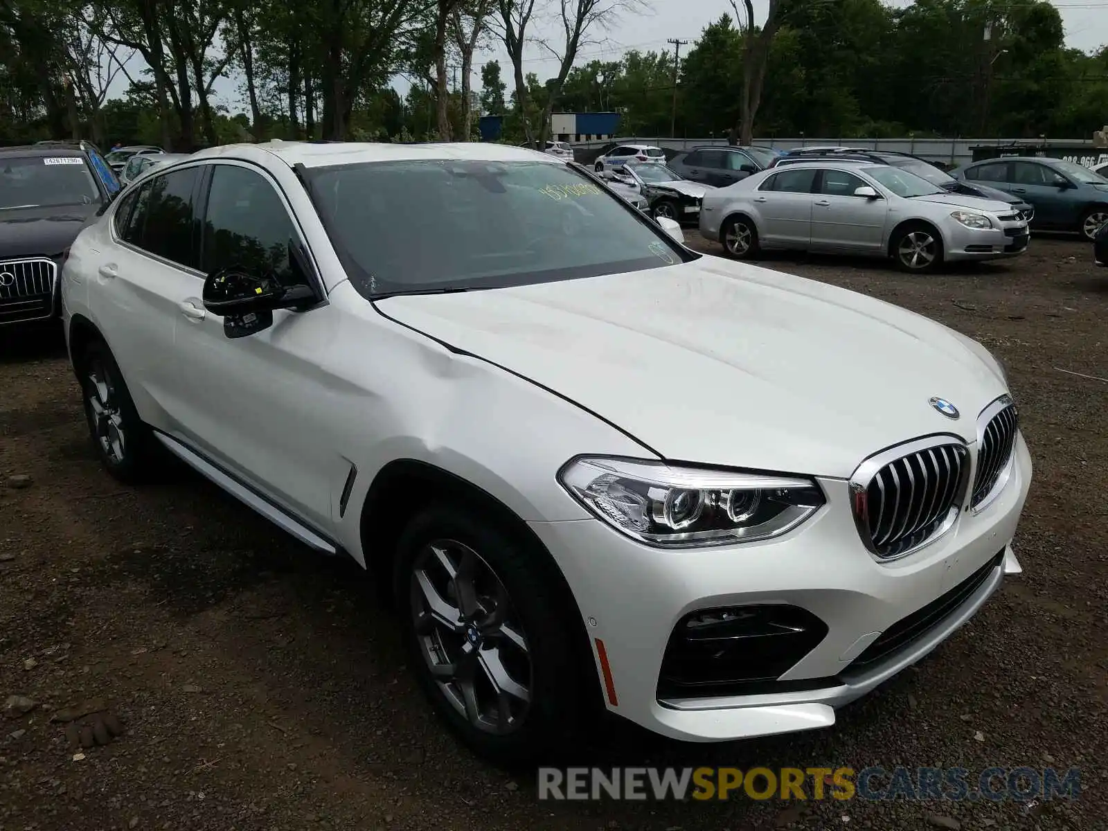 1 Photograph of a damaged car 5UX2V1C09L9B97540 BMW X4 2020