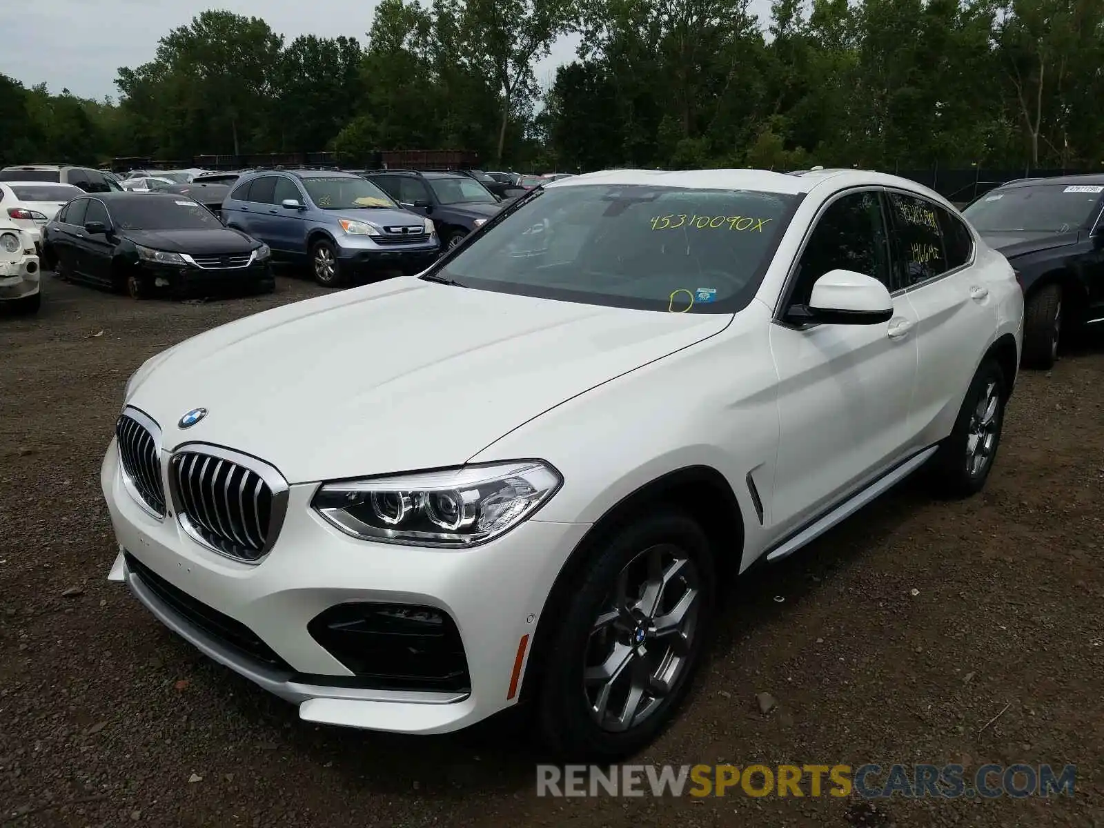 2 Photograph of a damaged car 5UX2V1C09L9B97540 BMW X4 2020