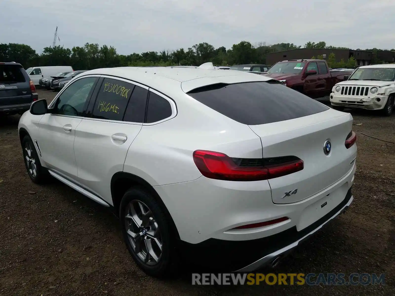 3 Photograph of a damaged car 5UX2V1C09L9B97540 BMW X4 2020