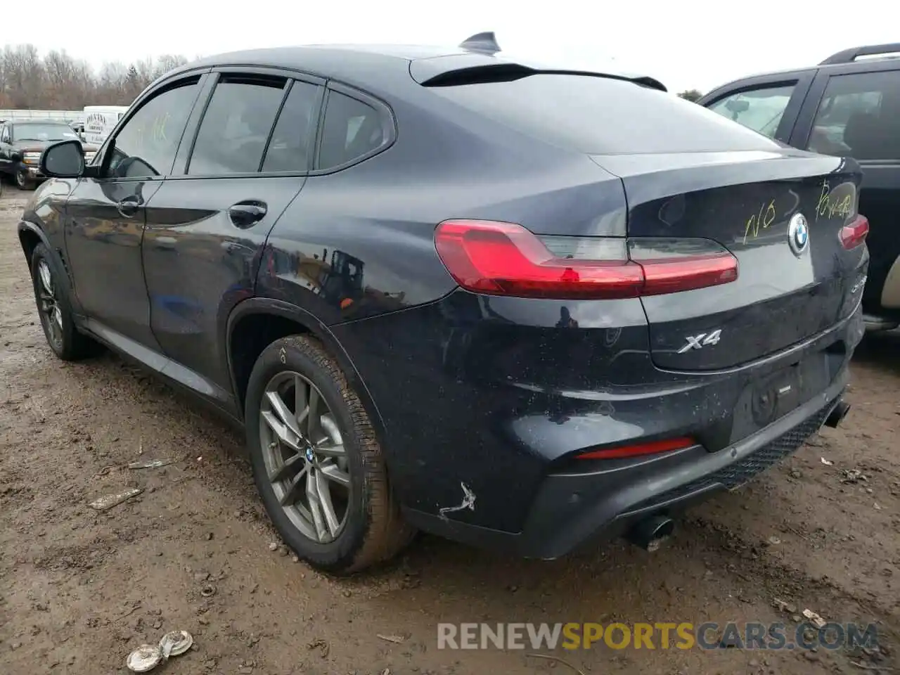 3 Photograph of a damaged car 5UX2V1C09L9C53279 BMW X4 2020