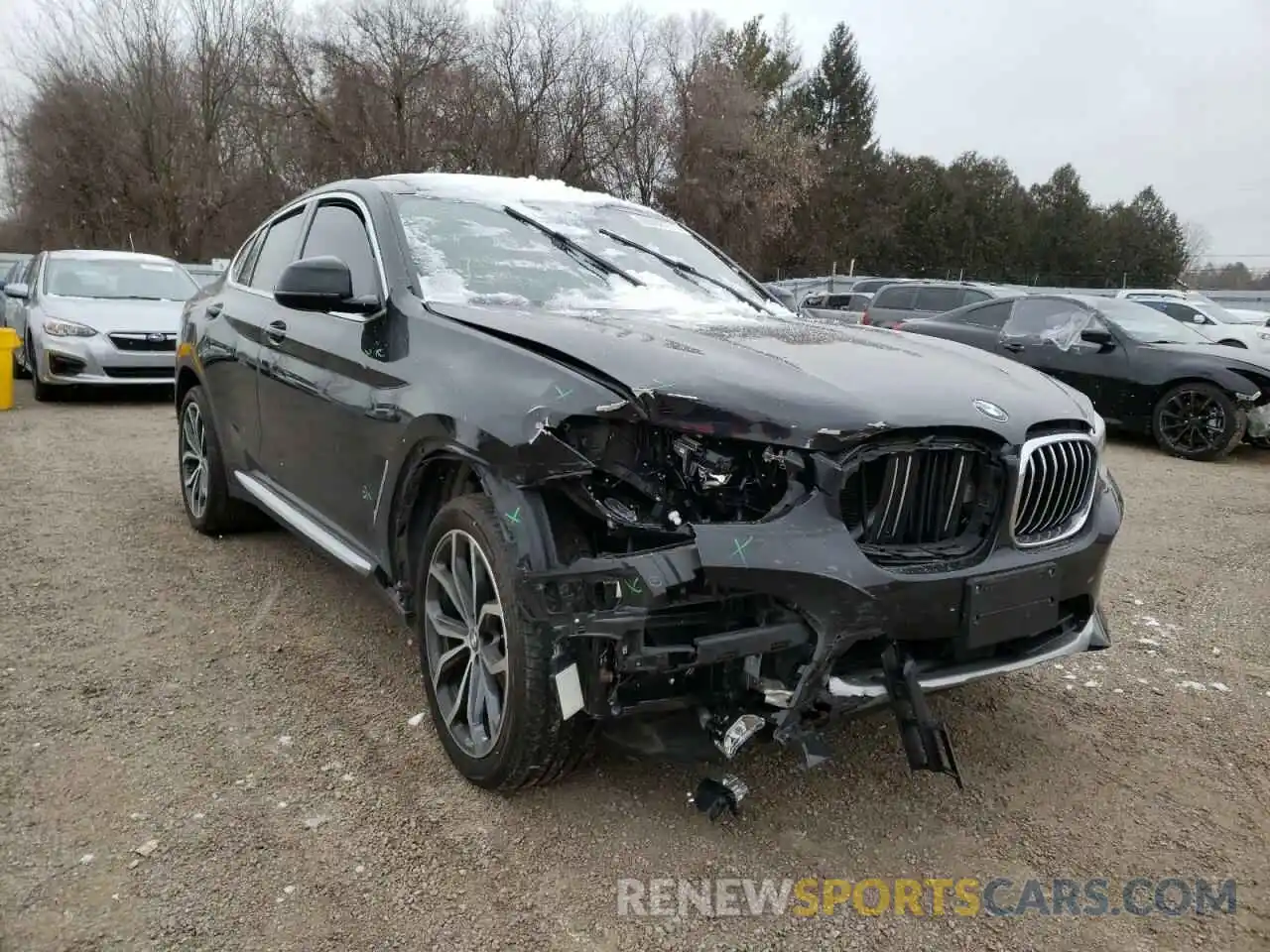 1 Photograph of a damaged car 5UX2V1C09LLE67319 BMW X4 2020