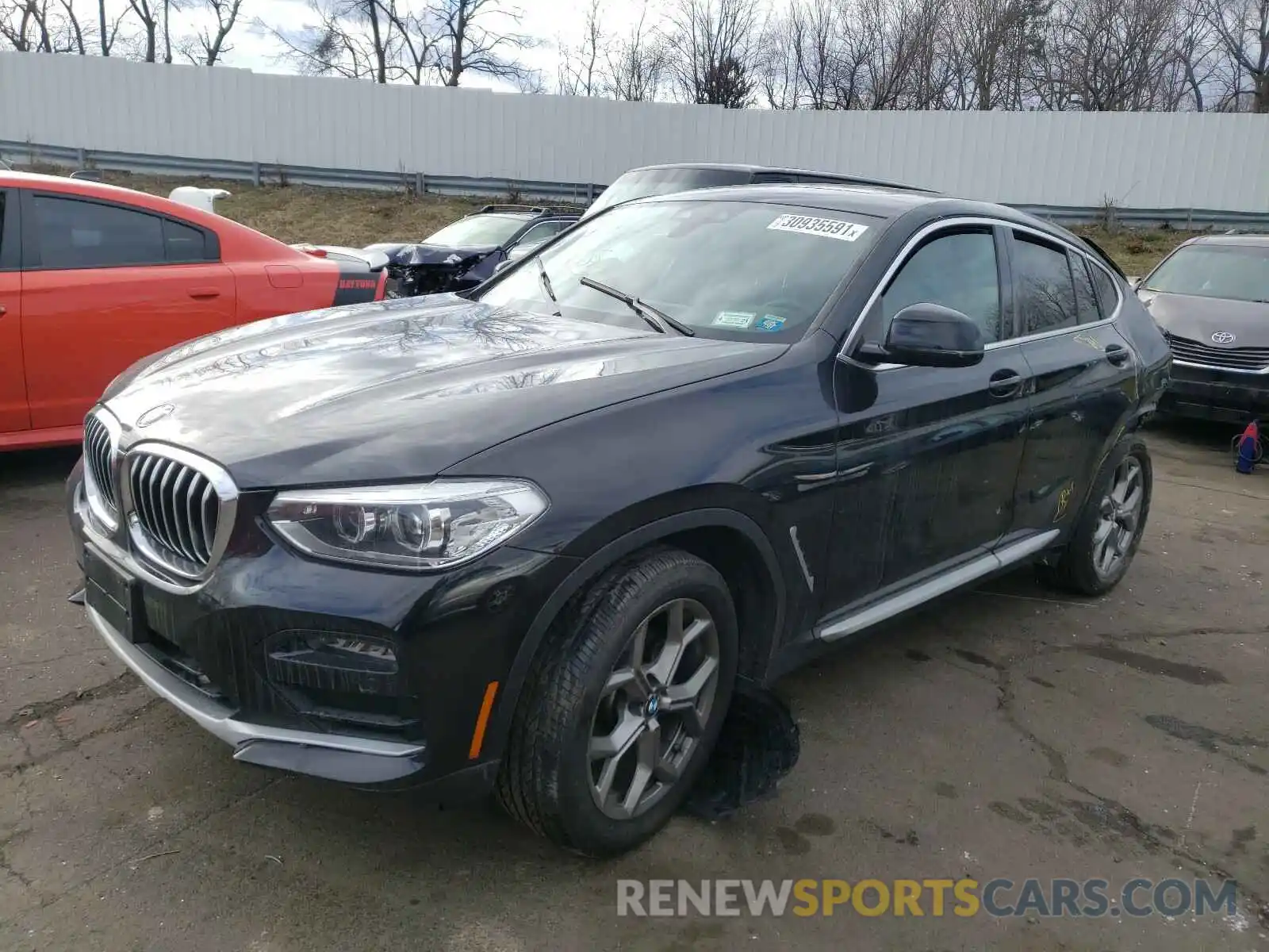 2 Photograph of a damaged car 5UX2V1C0XL9B47388 BMW X4 2020