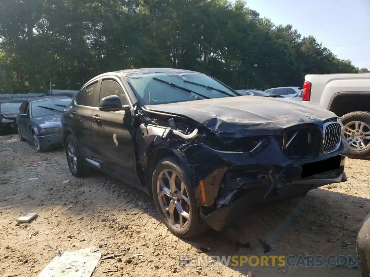 1 Photograph of a damaged car 5UX2V1C0XL9C09064 BMW X4 2020