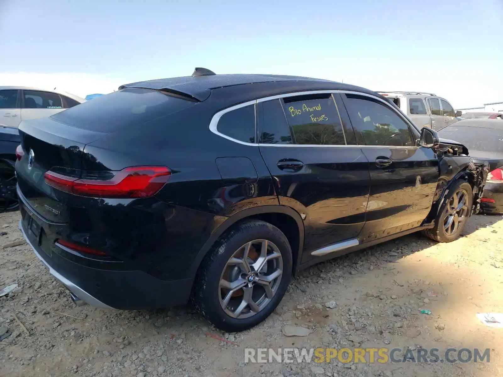 4 Photograph of a damaged car 5UX2V1C0XL9C09064 BMW X4 2020