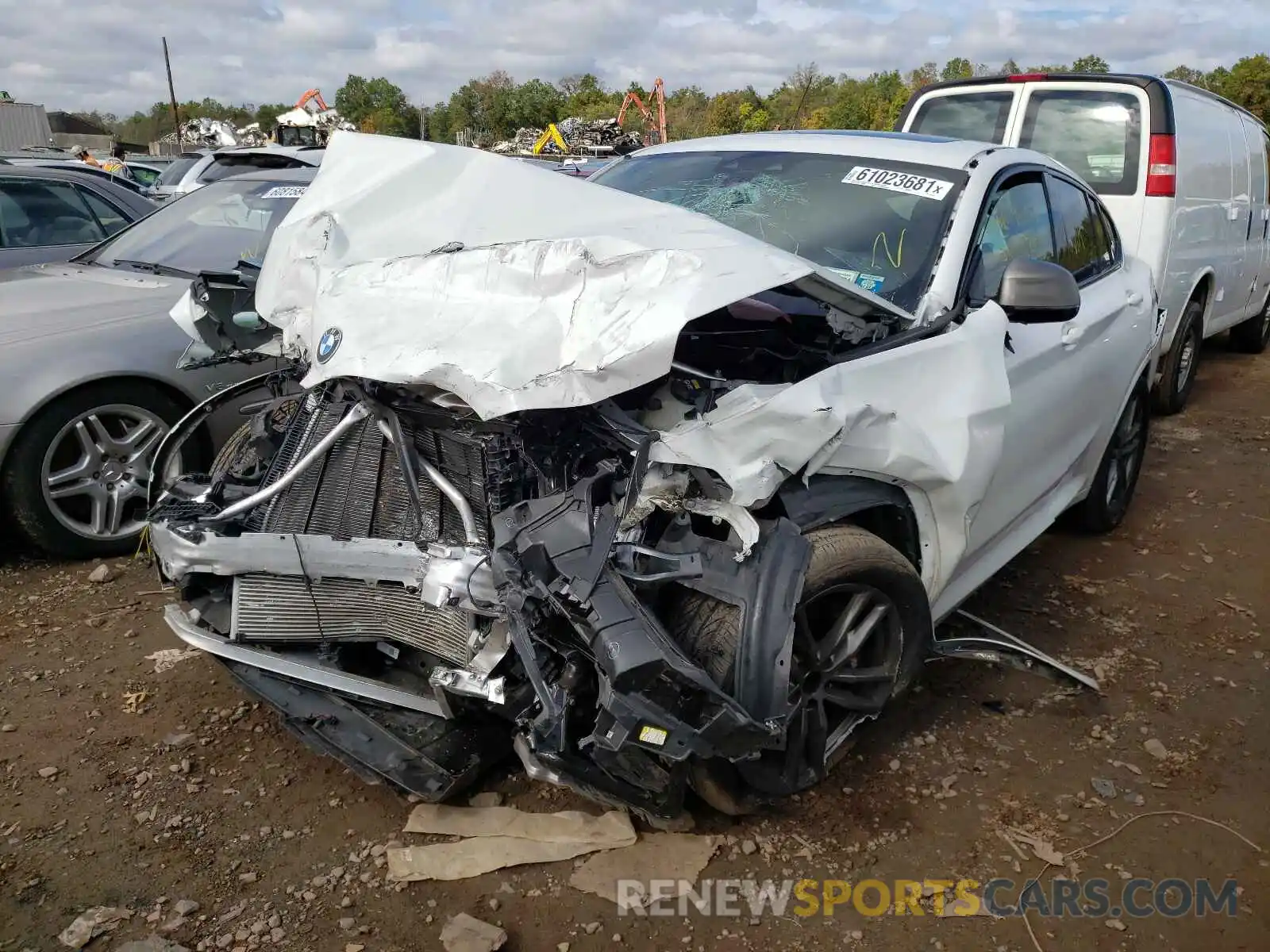 2 Photograph of a damaged car 5UX2V5C01L9B47495 BMW X4 2020