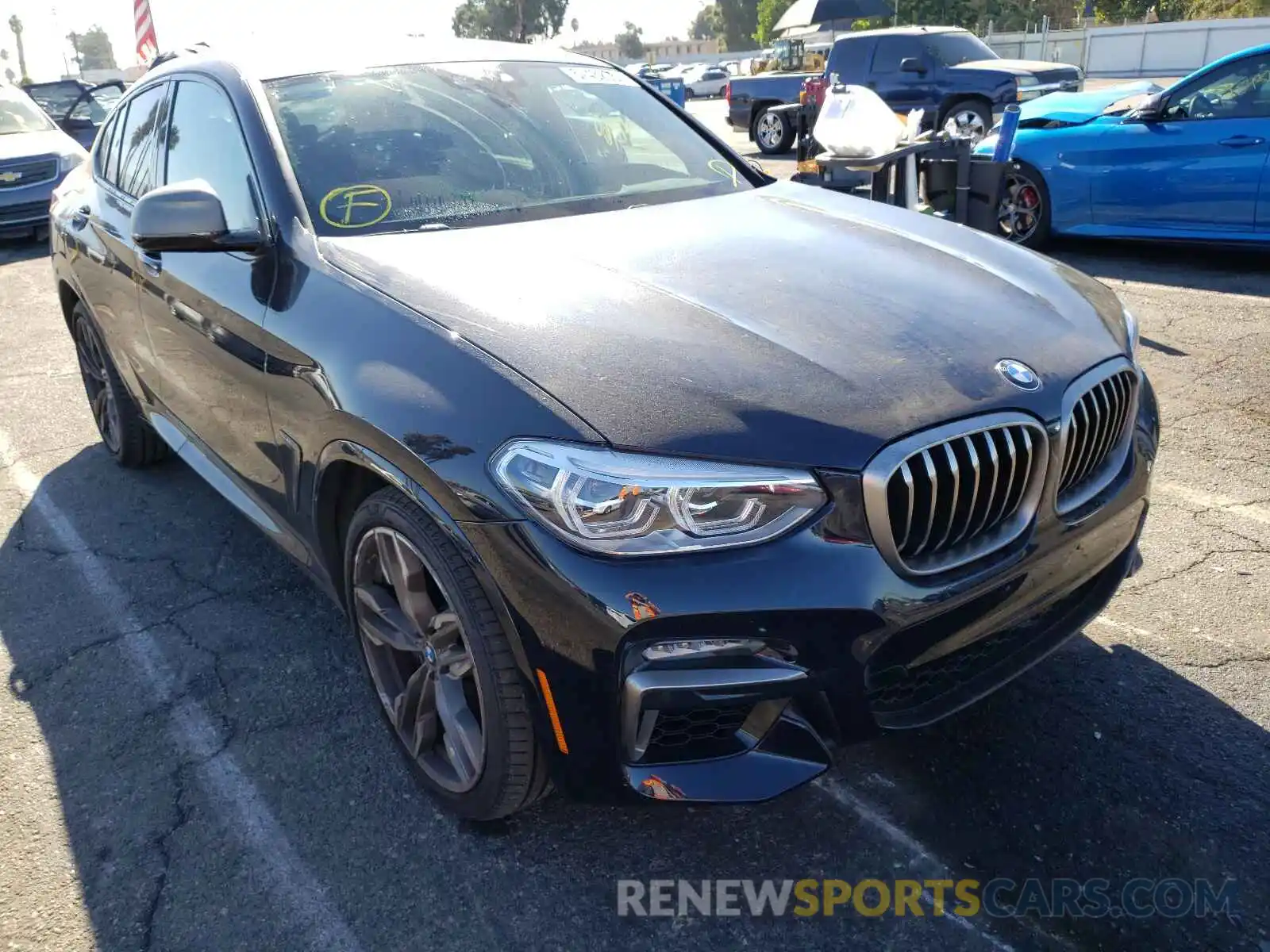 1 Photograph of a damaged car 5UX2V5C01L9B55192 BMW X4 2020