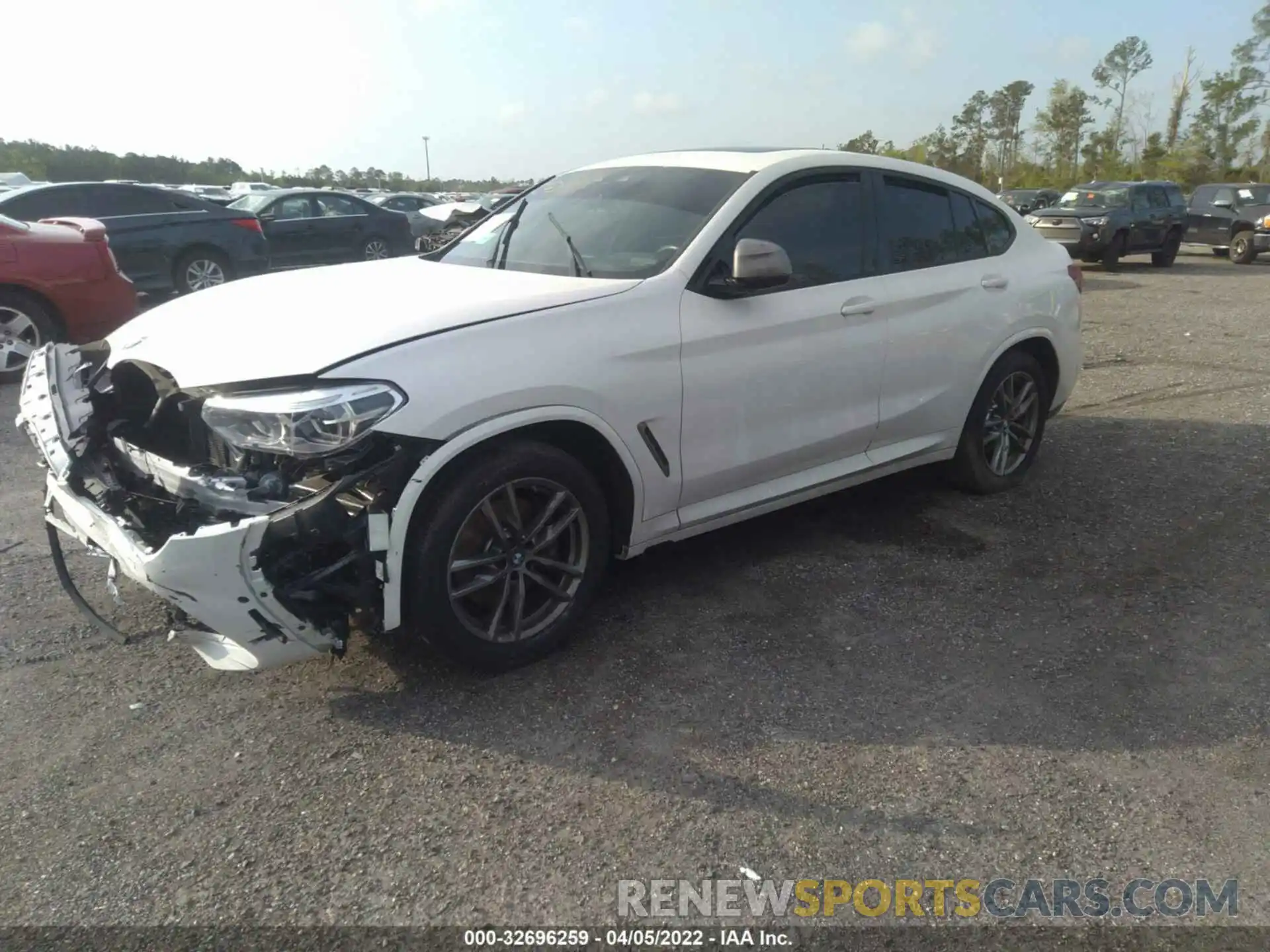 2 Фотография поврежденного автомобиля 5UX2V5C01L9D35059 BMW X4 2020