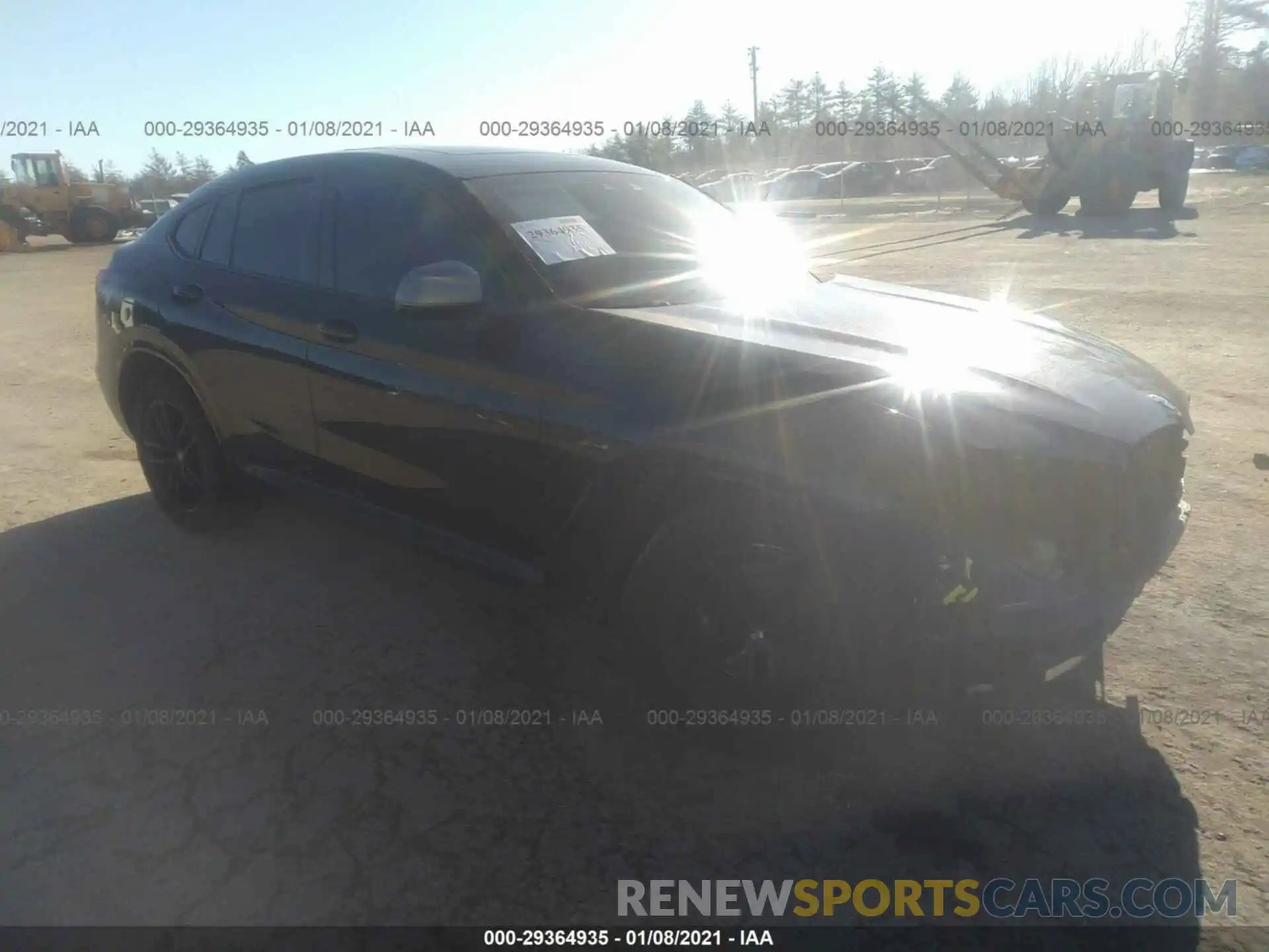 1 Photograph of a damaged car 5UX2V5C01LLE69640 BMW X4 2020