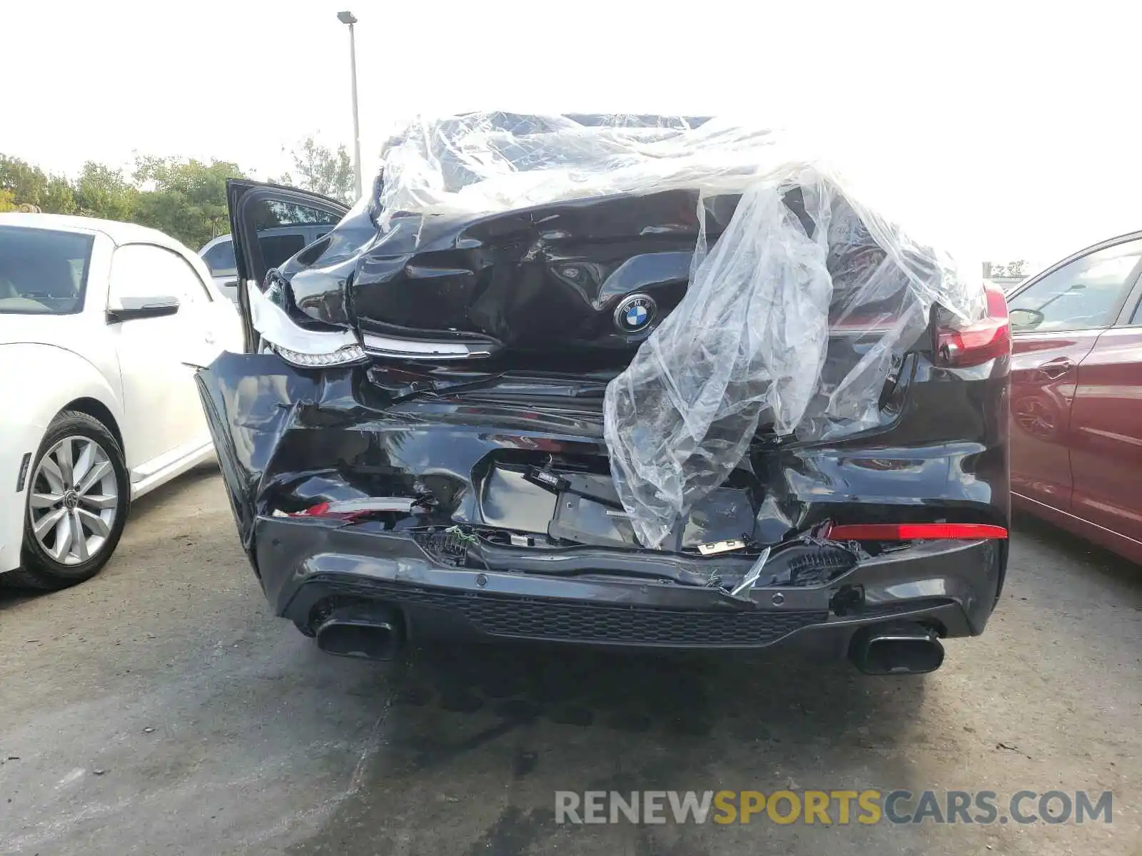 9 Photograph of a damaged car 5UX2V5C02L9B62362 BMW X4 2020