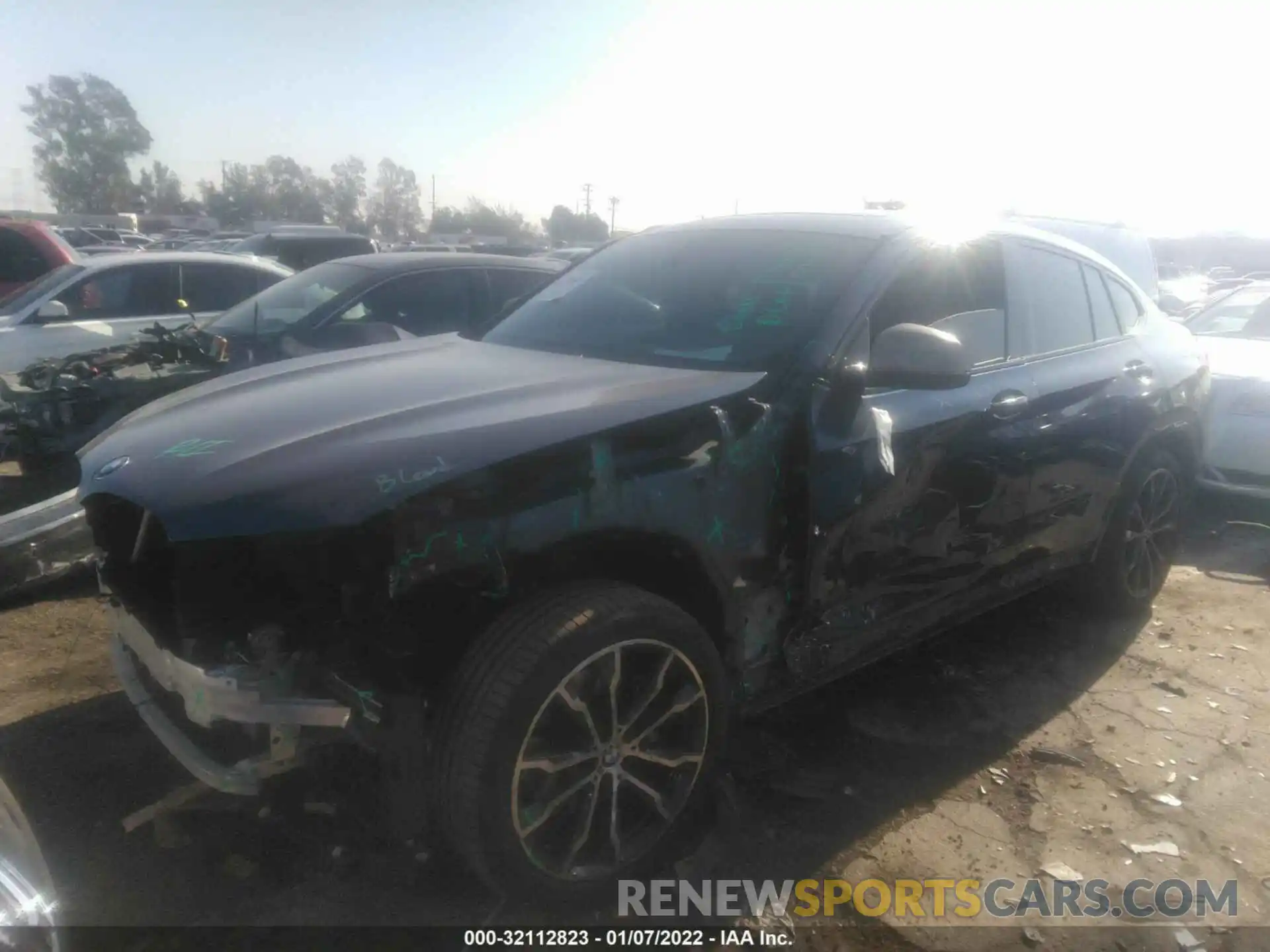 2 Photograph of a damaged car 5UX2V5C02L9B77170 BMW X4 2020