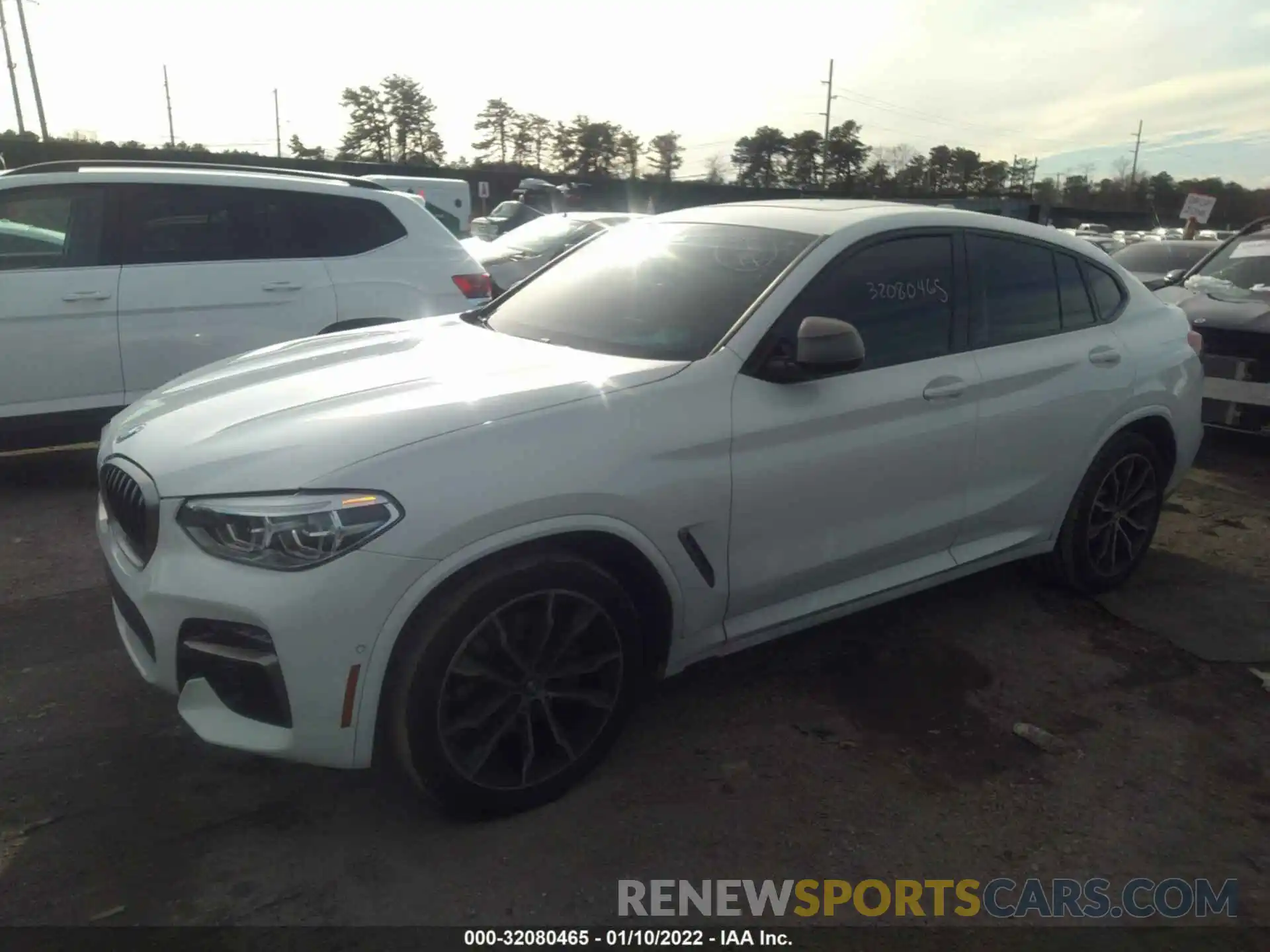 2 Фотография поврежденного автомобиля 5UX2V5C06L9B57617 BMW X4 2020