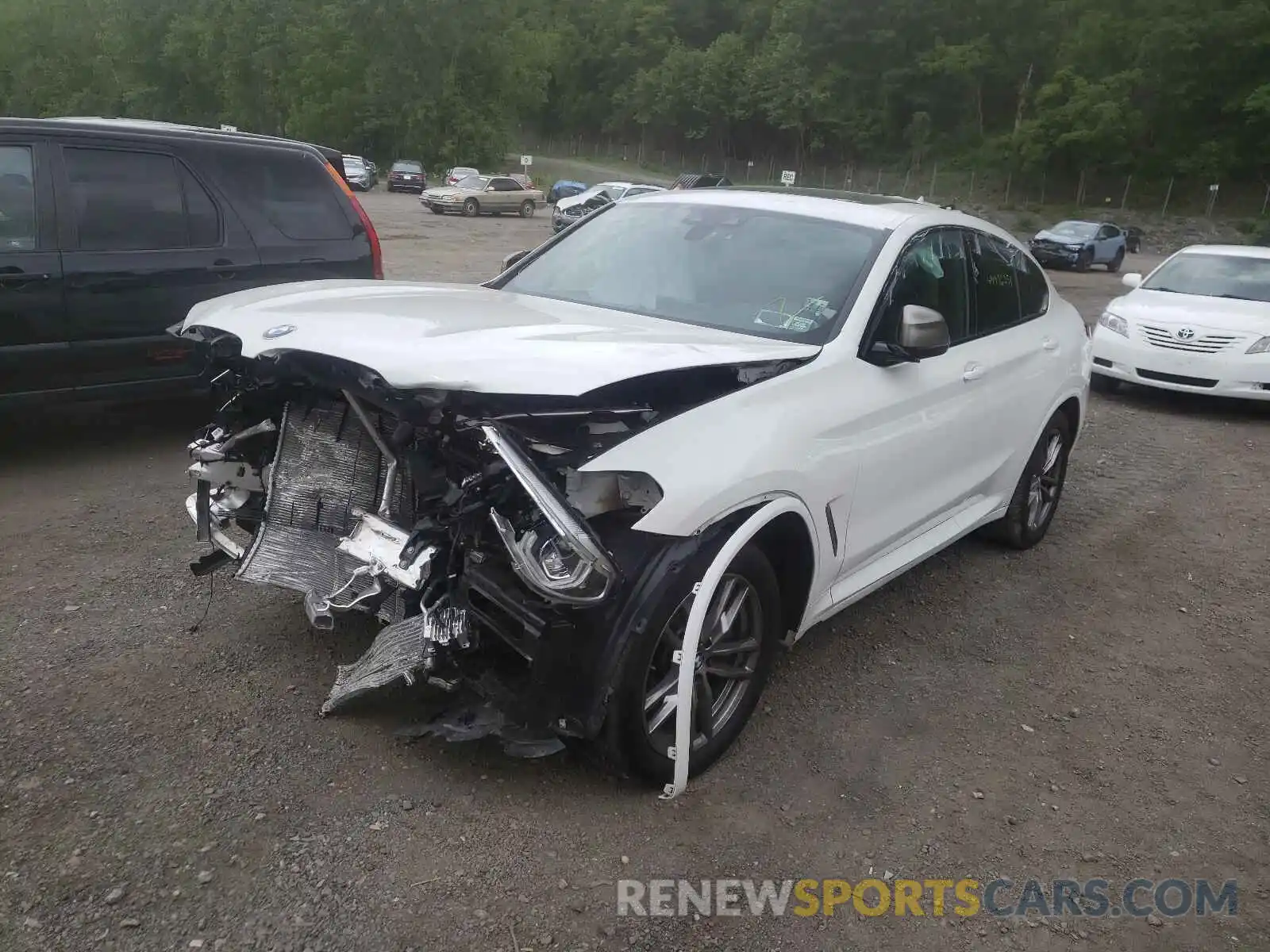 2 Photograph of a damaged car 5UX2V5C09L9B55277 BMW X4 2020