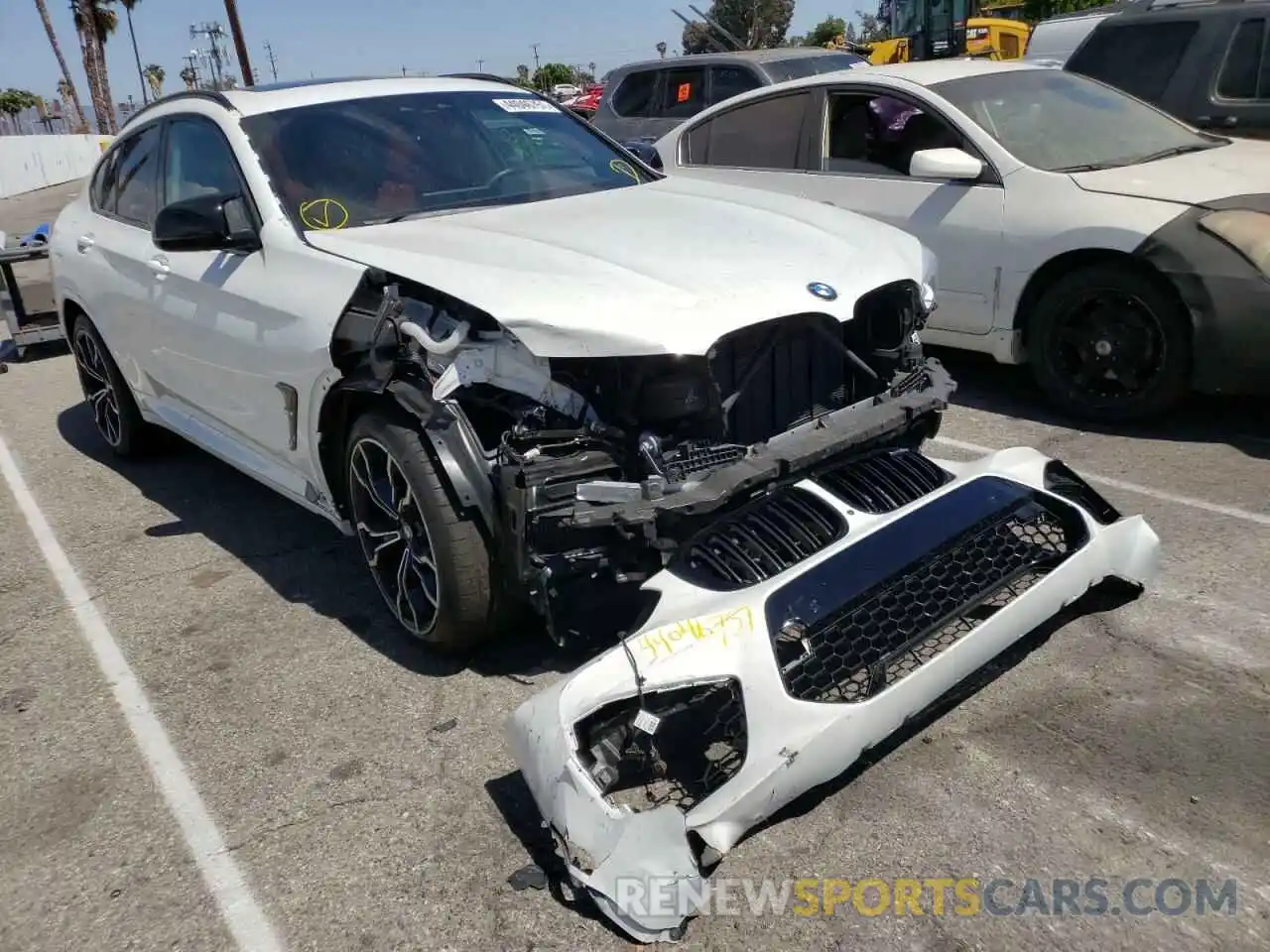 1 Photograph of a damaged car 5YMUJ0C00L9B20482 BMW X4 2020