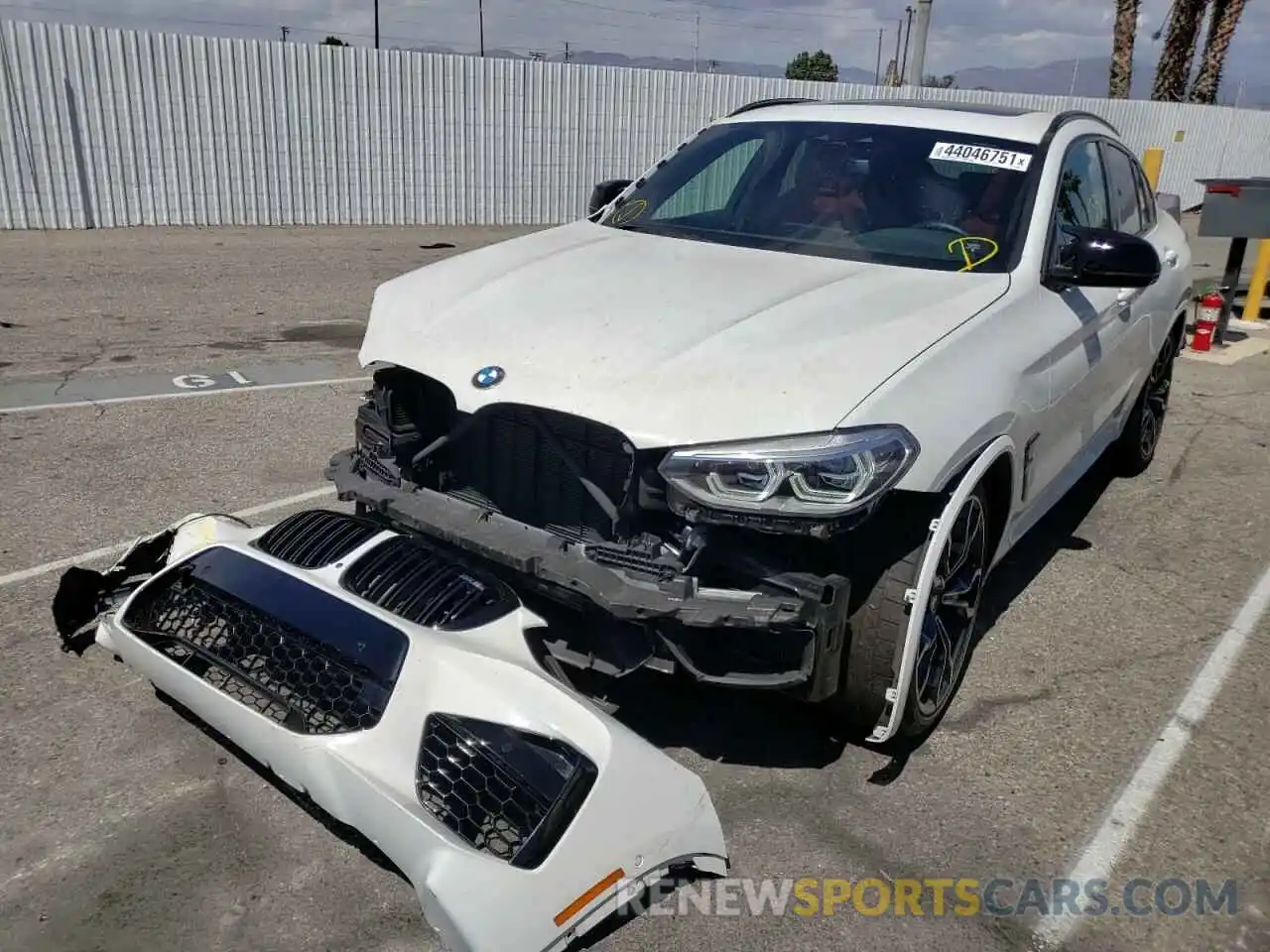 2 Photograph of a damaged car 5YMUJ0C00L9B20482 BMW X4 2020